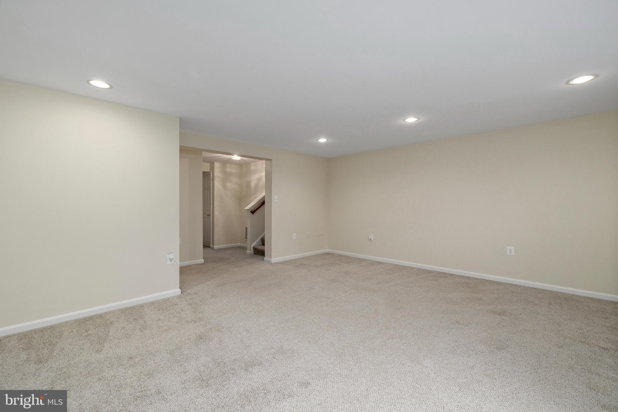 POTOMAC CROSSING - Residential