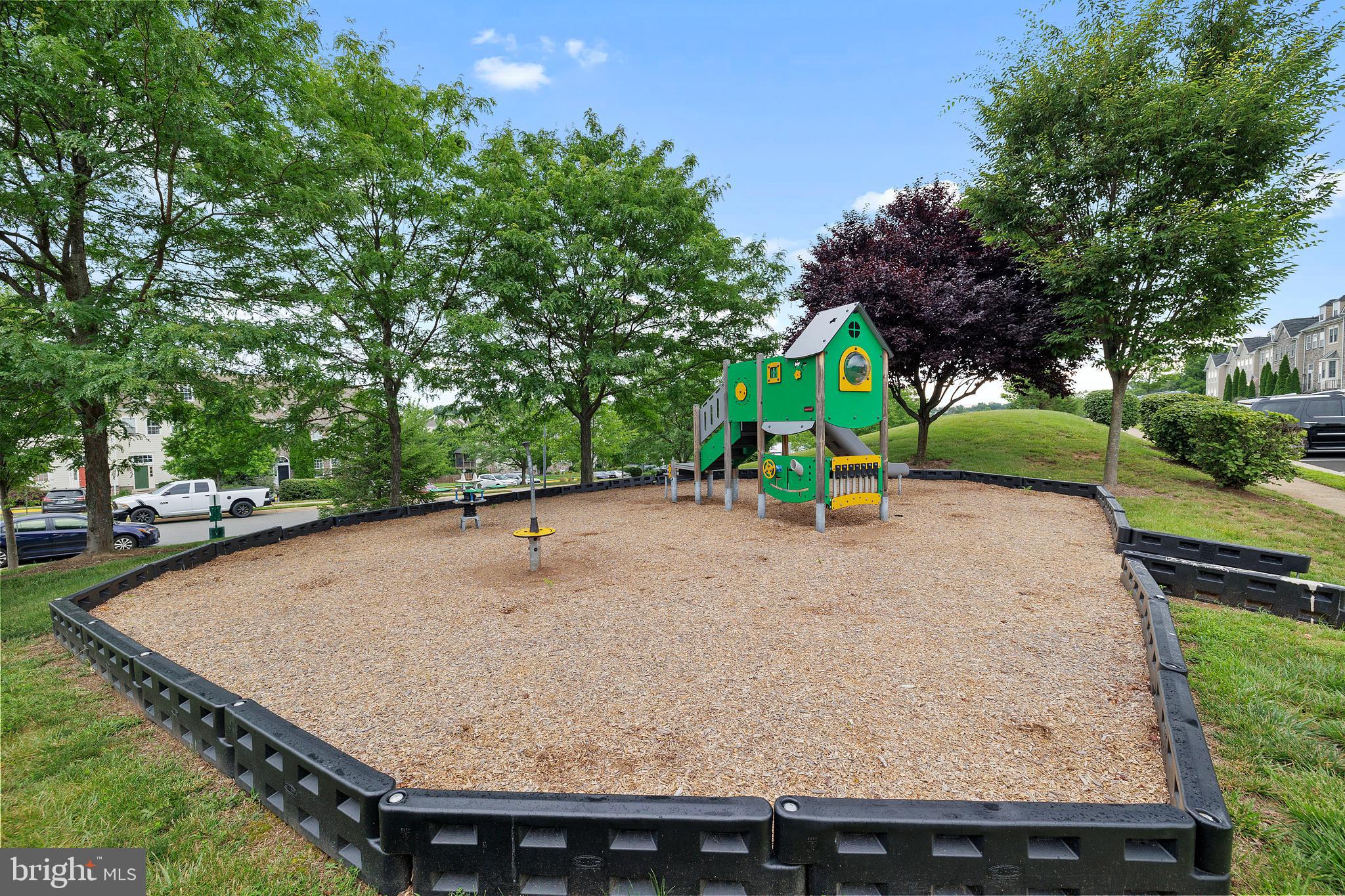 POTOMAC CROSSING - Residential