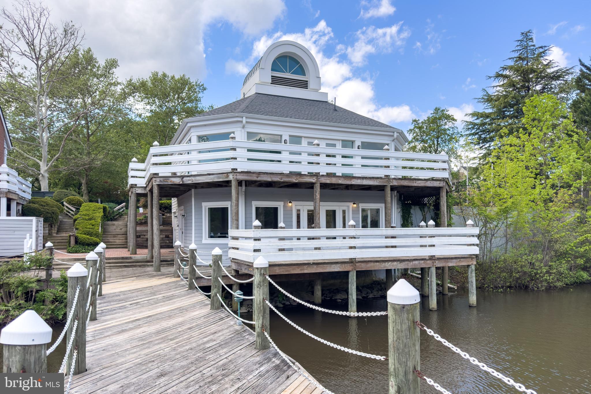 THE COVE - Residential