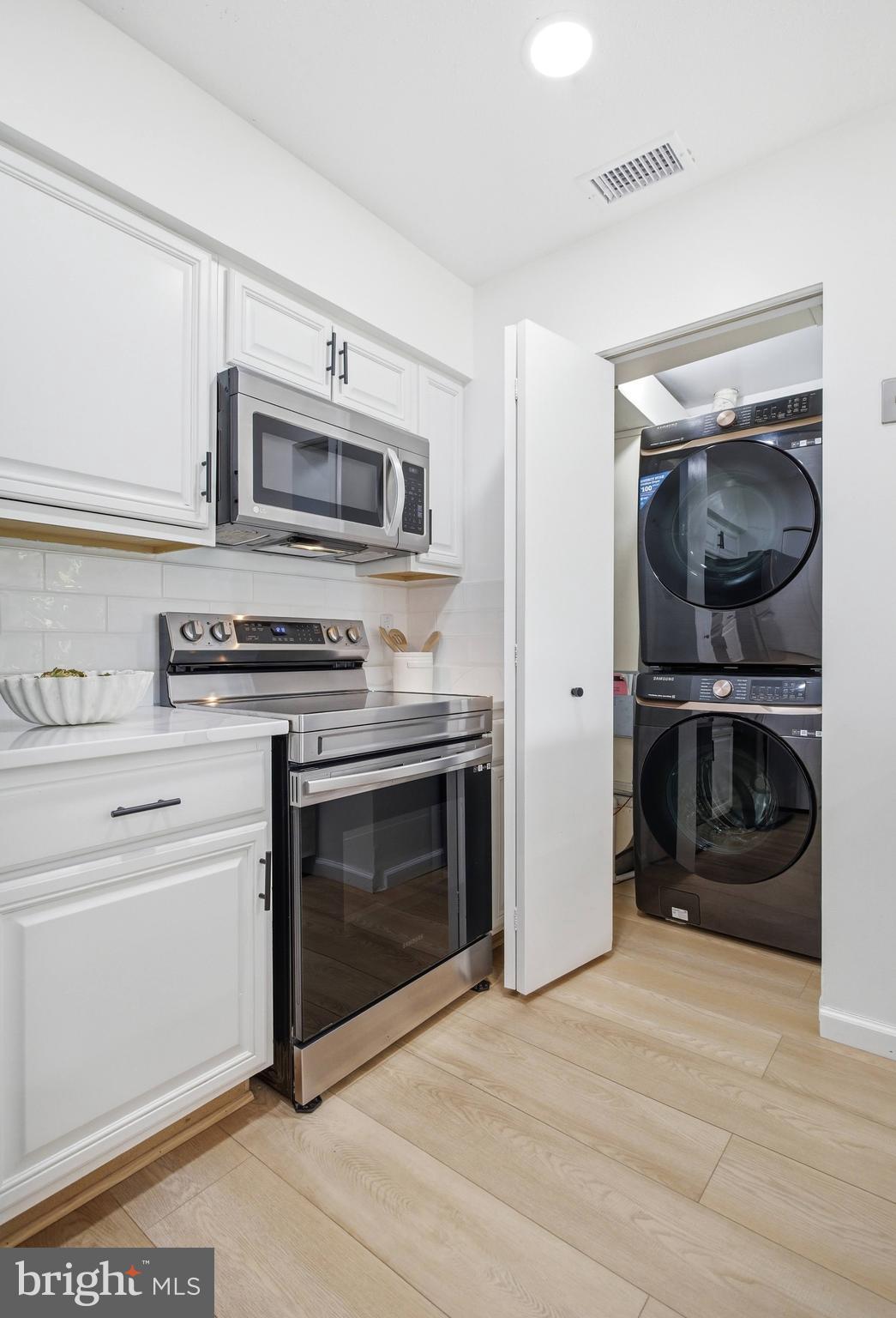 THE COVE - Residential