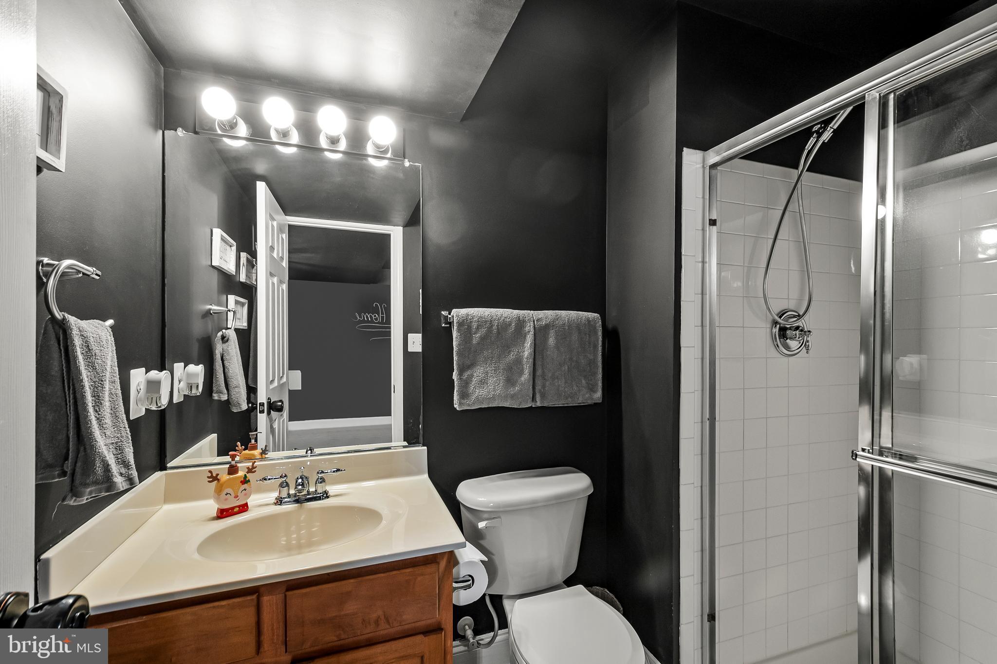 LEE'S PARKE - Residential