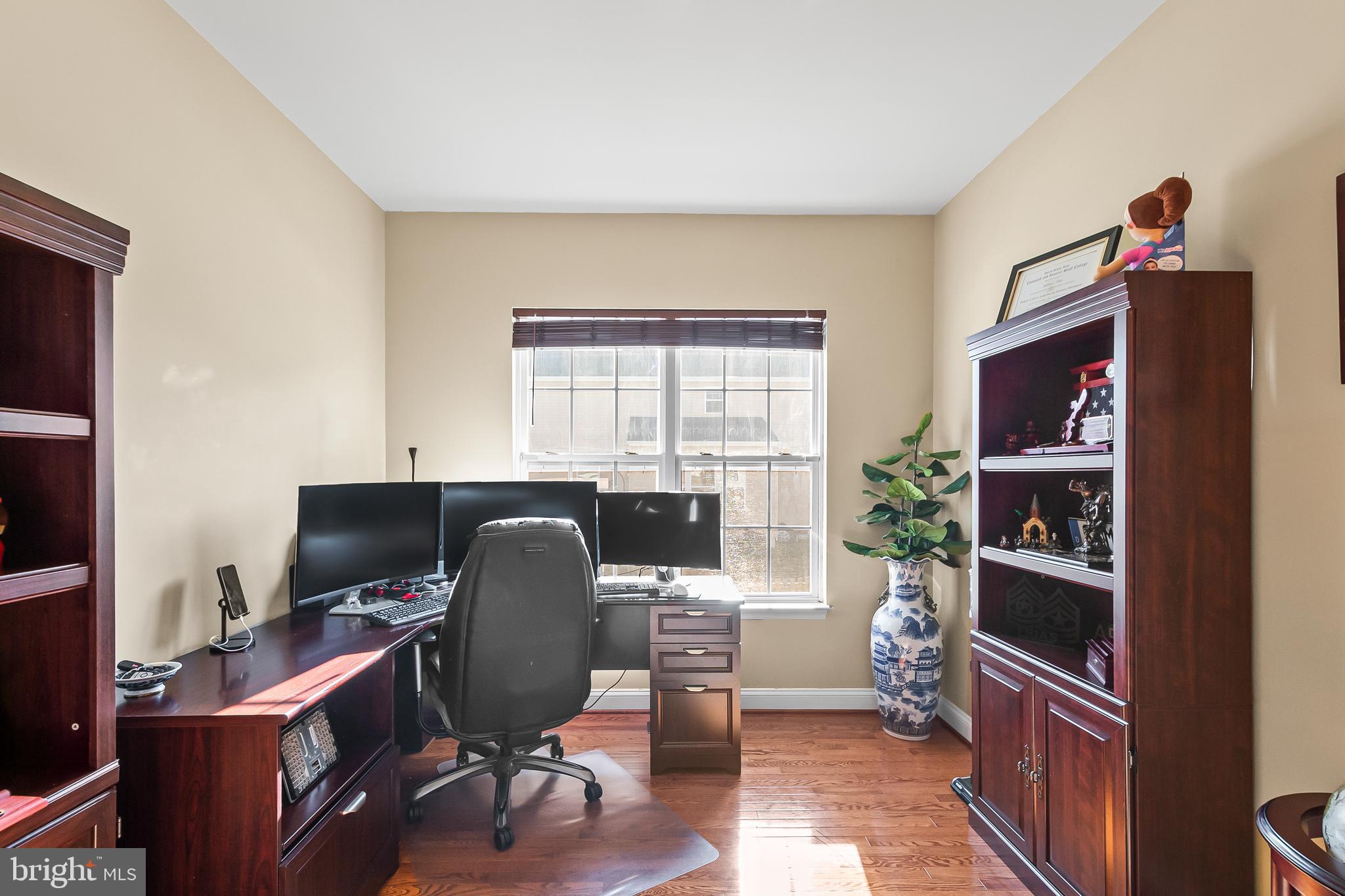 LEE'S PARKE - Residential