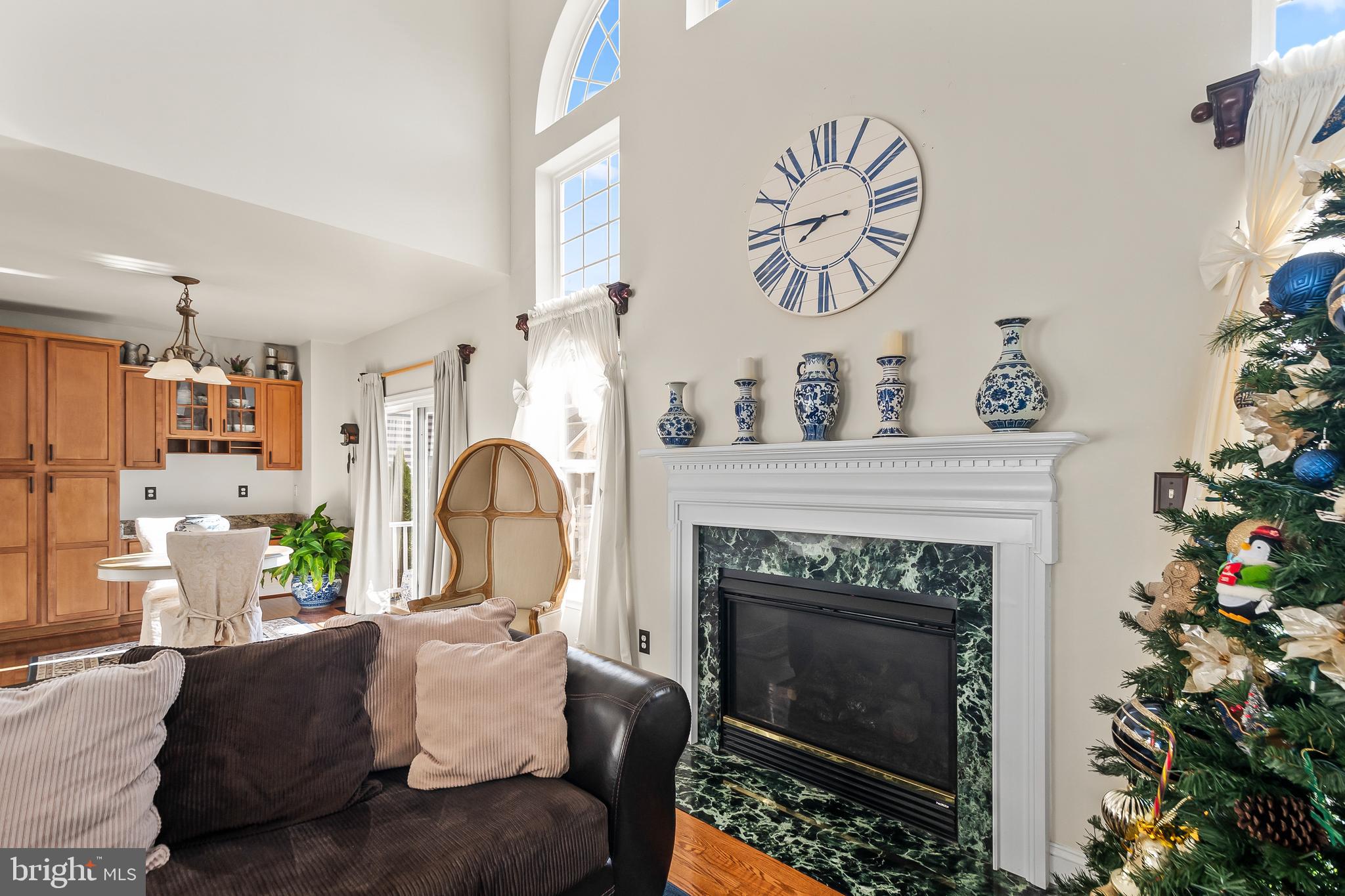 LEE'S PARKE - Residential