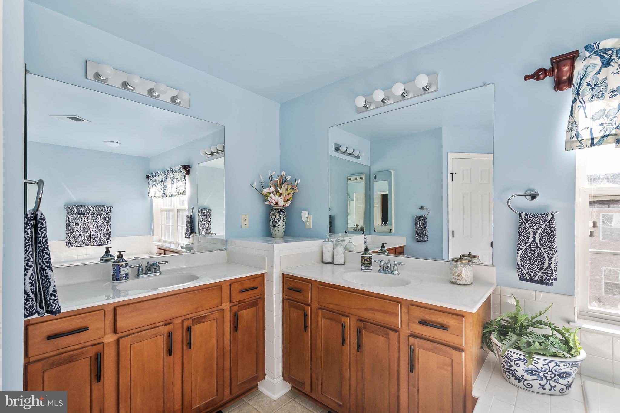 LEE'S PARKE - Residential