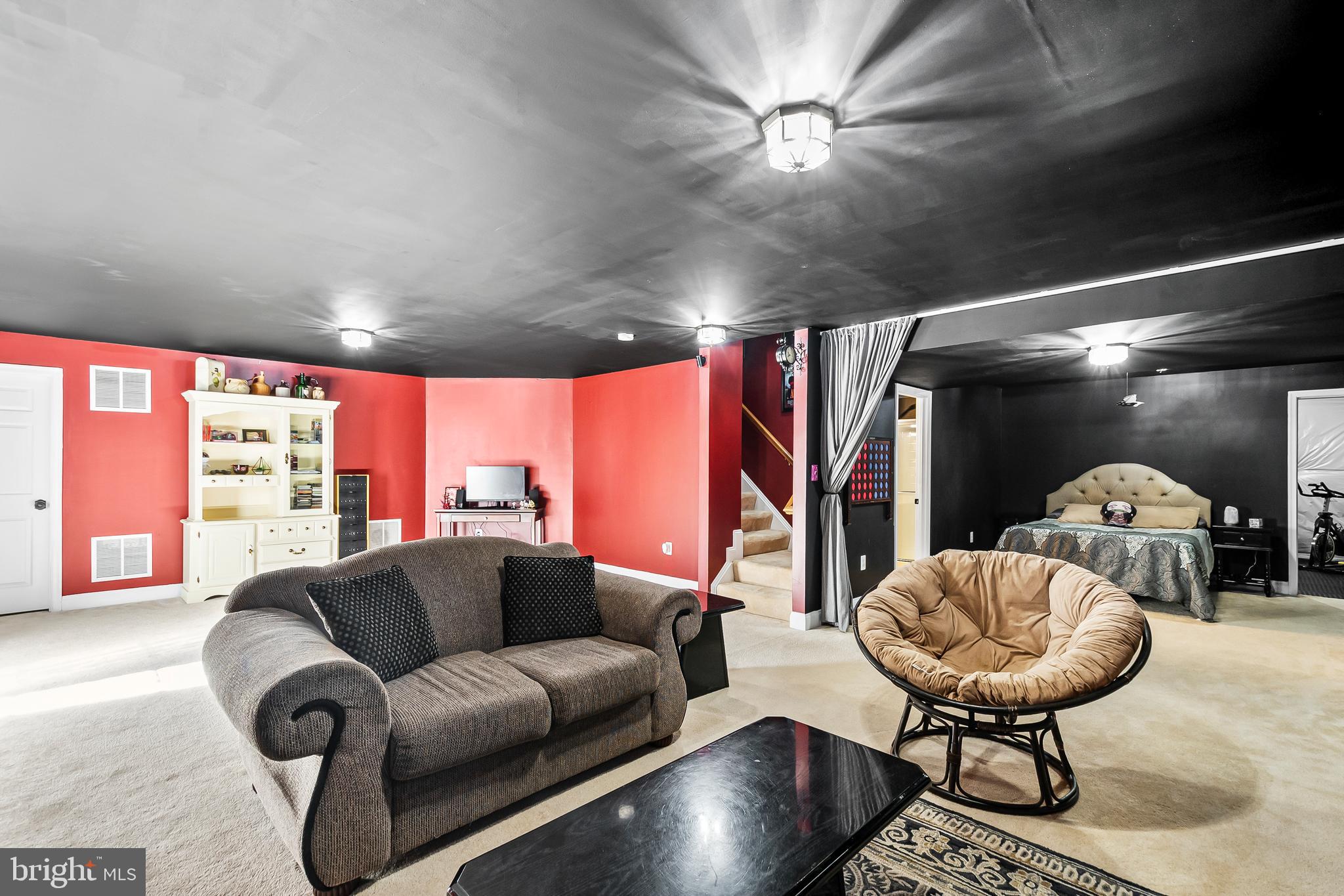 LEE'S PARKE - Residential