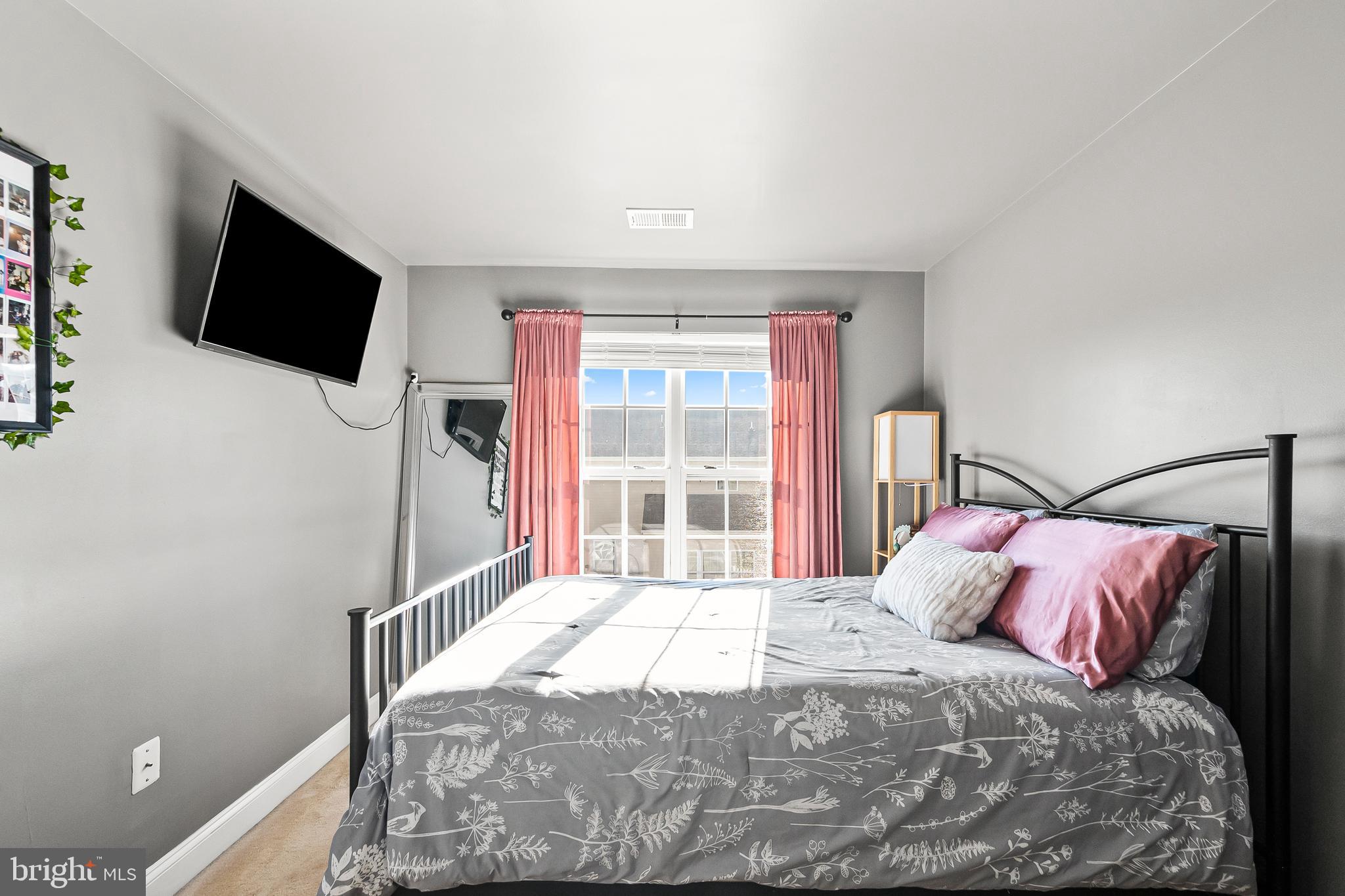 LEE'S PARKE - Residential