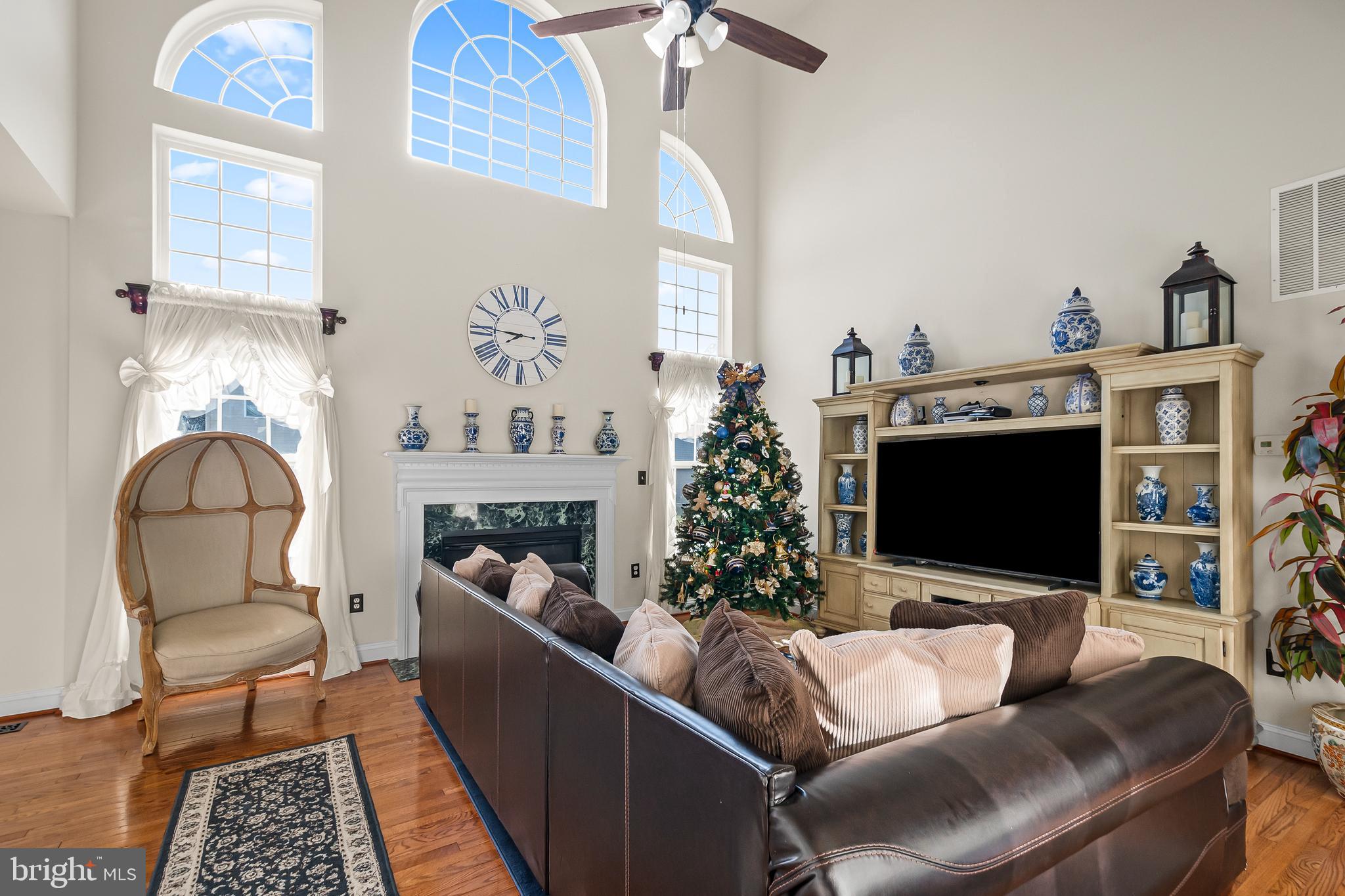 LEE'S PARKE - Residential