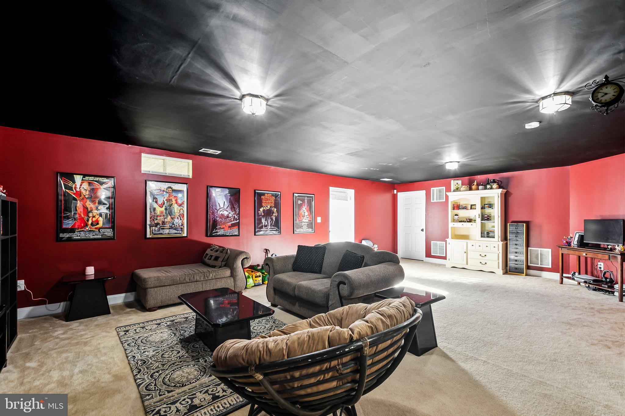 LEE'S PARKE - Residential