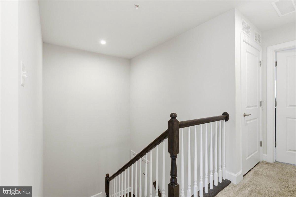 HAMILTON PARK - Residential