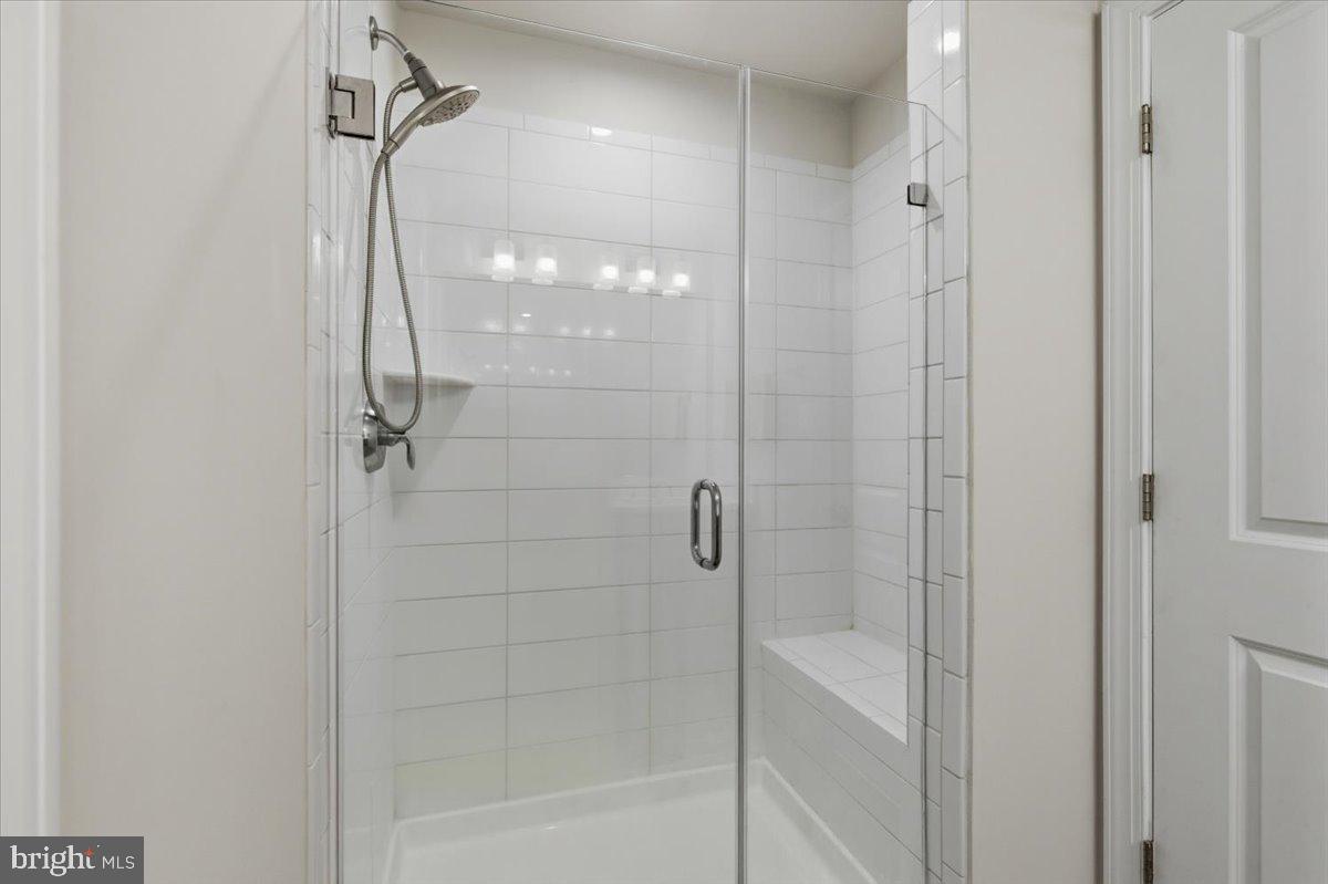 HAMILTON PARK - Residential