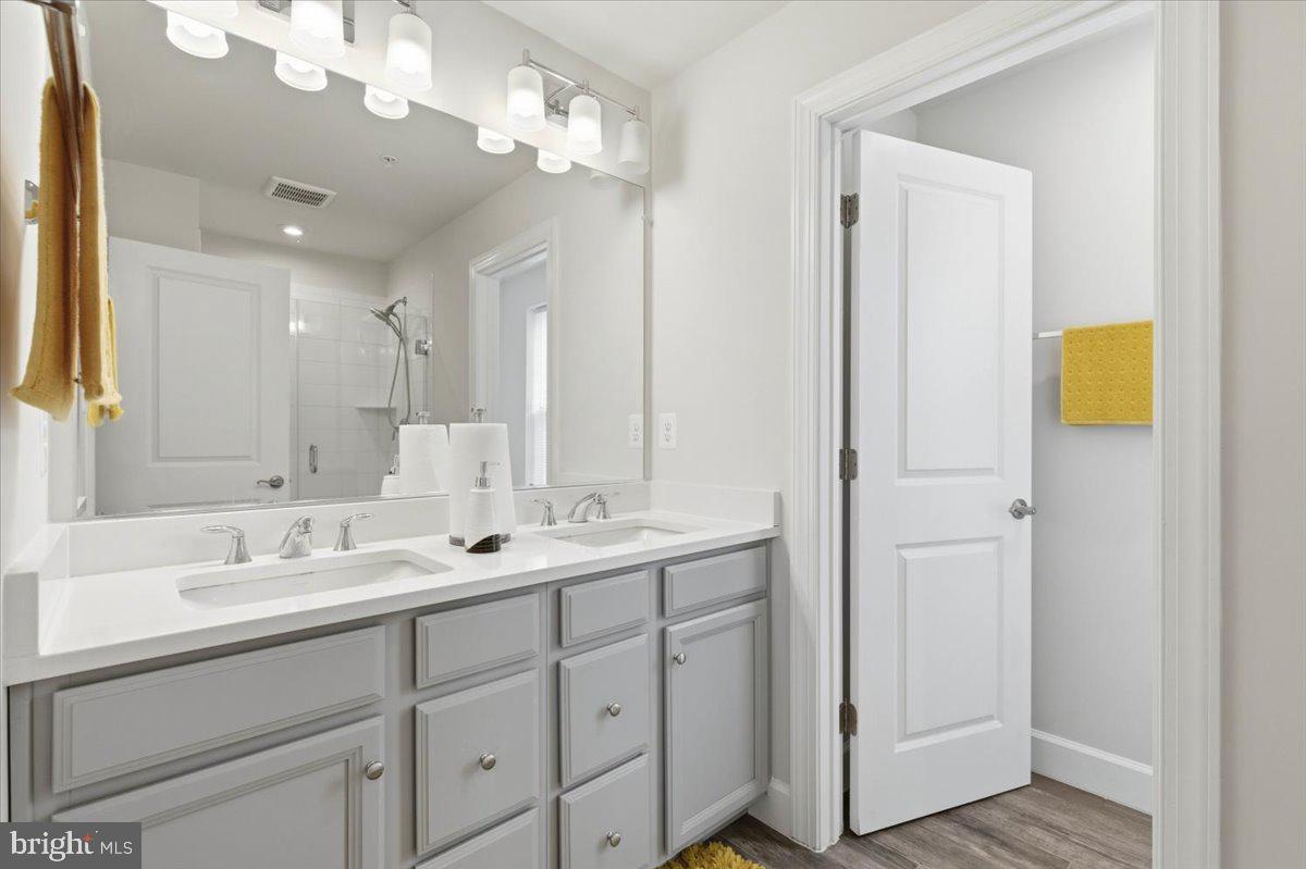 HAMILTON PARK - Residential