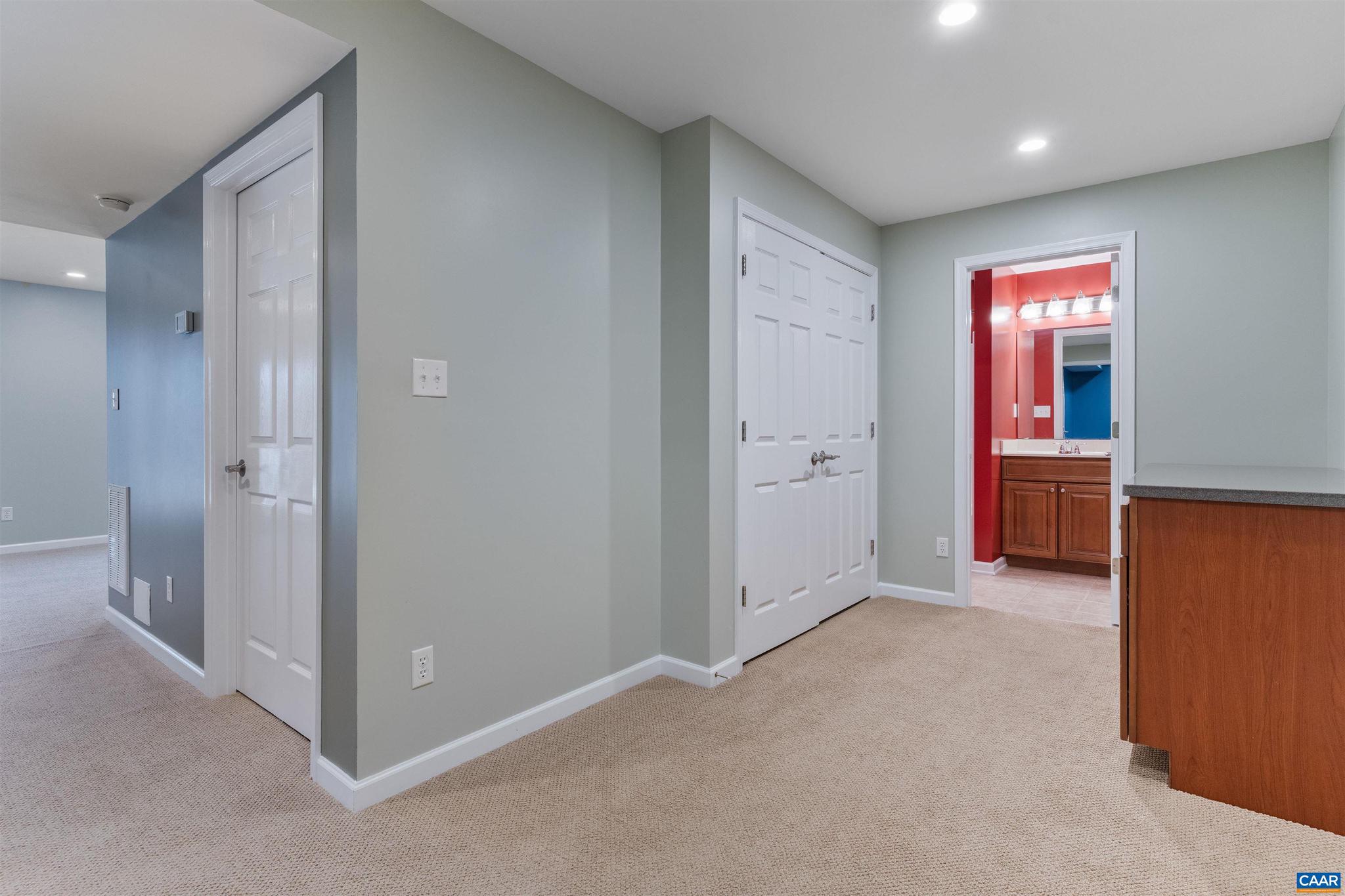 LAKE MONTICELLO - Residential