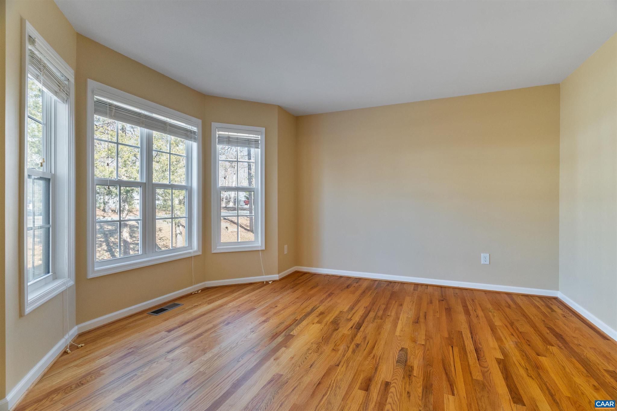 LAKE MONTICELLO - Residential