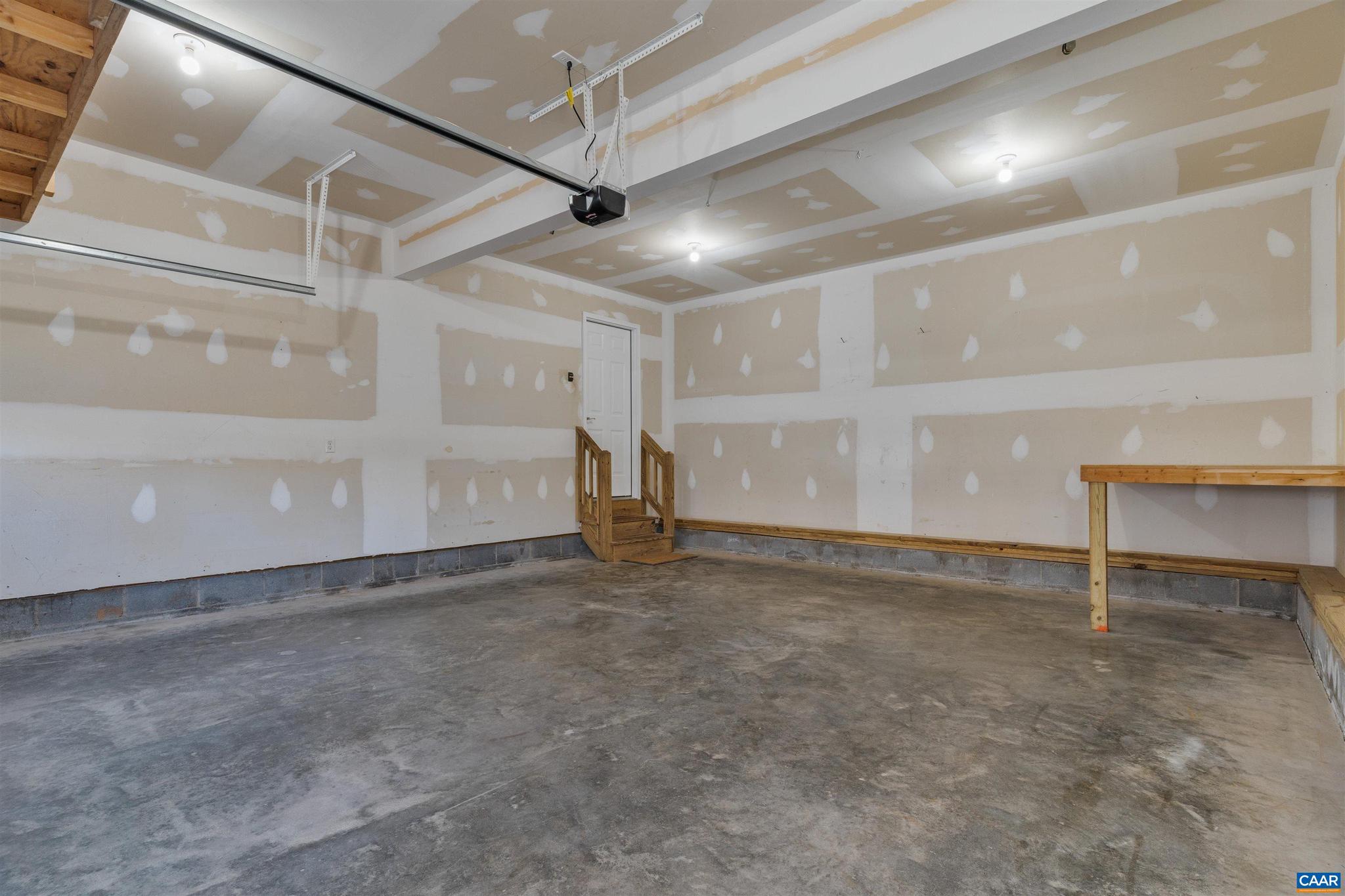 LAKE MONTICELLO - Residential