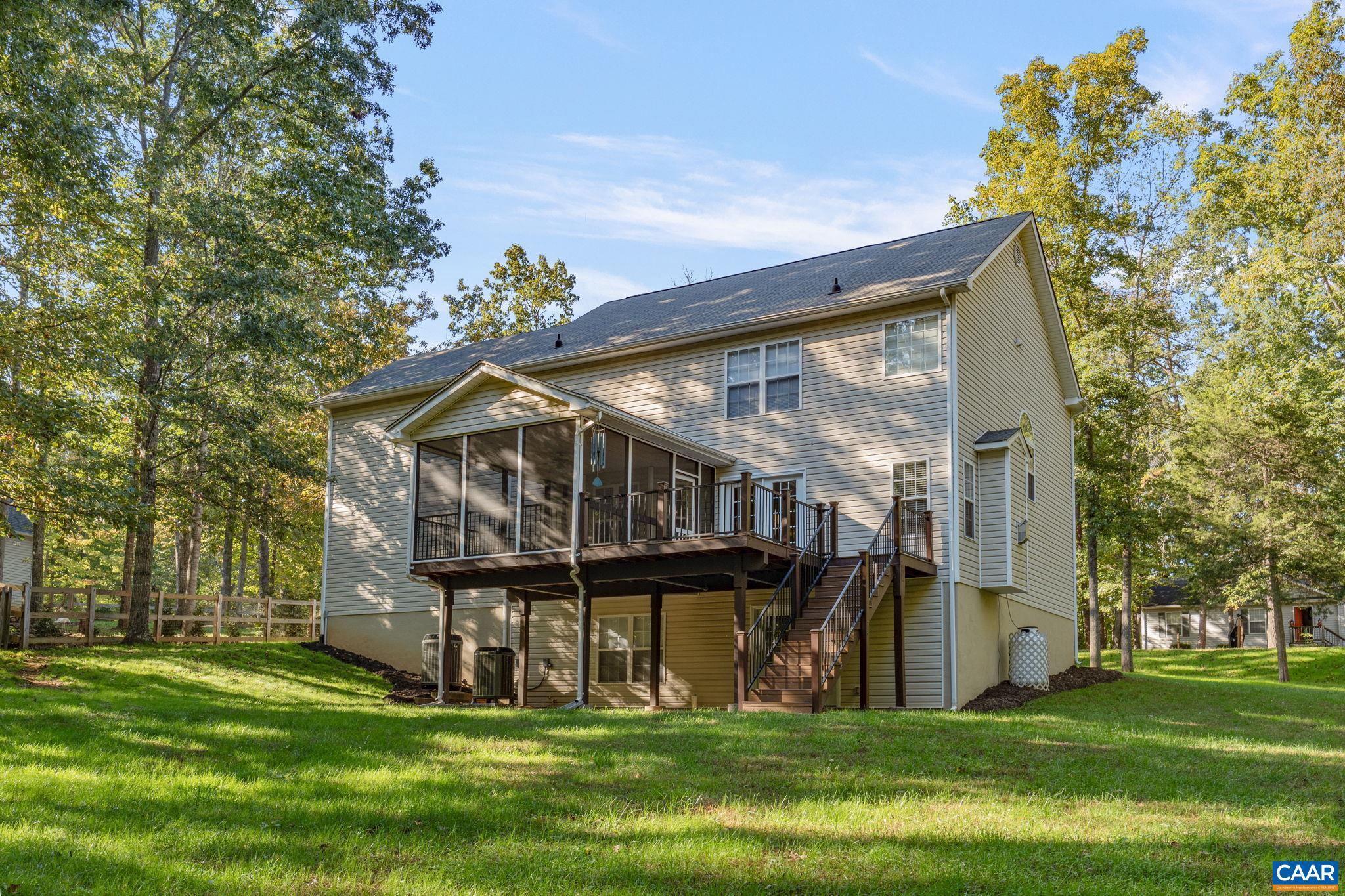 LAKE MONTICELLO - Residential