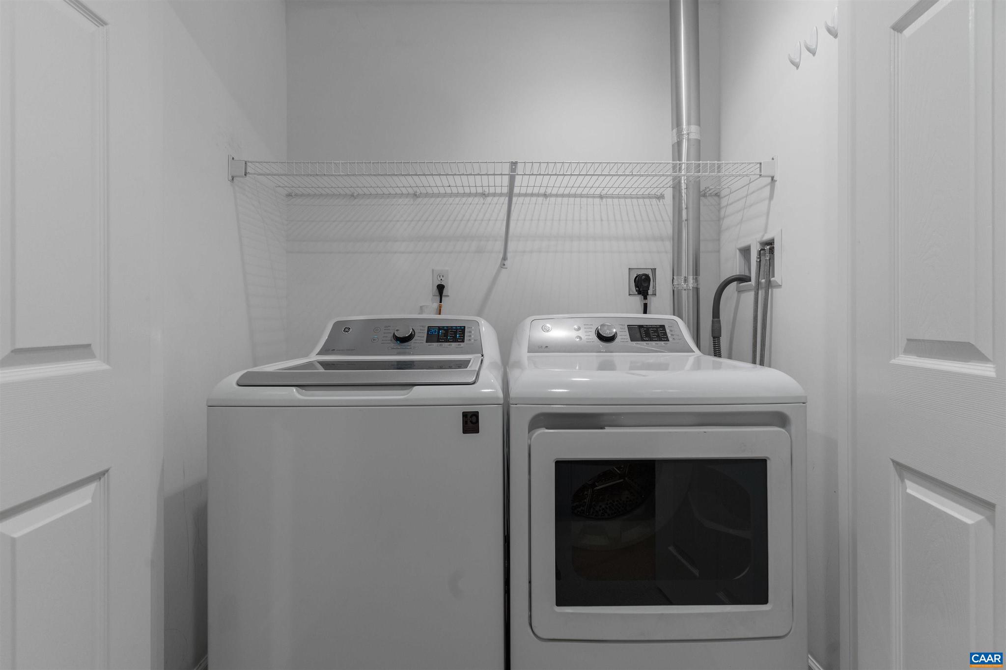 LAKE MONTICELLO - Residential