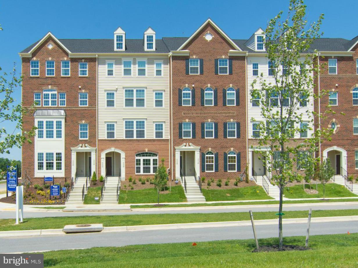 GREENBELT STATION - Residential