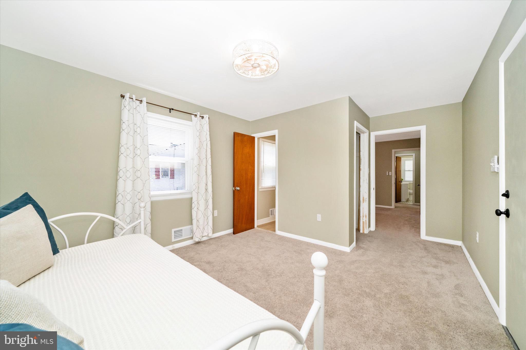 SAVAGE MEADOWS - Residential
