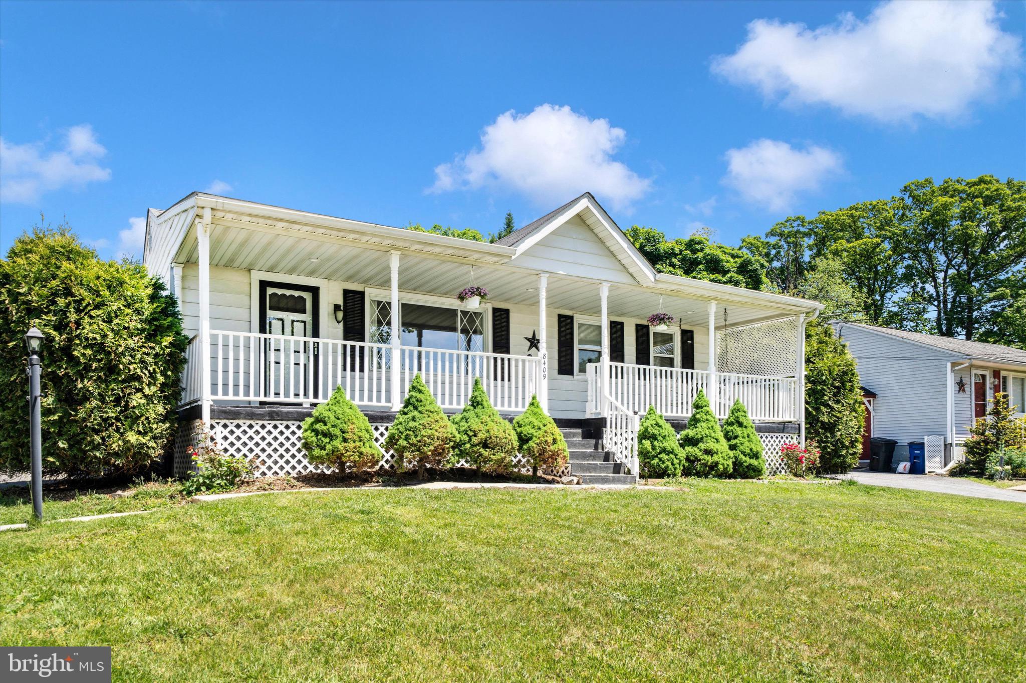 SAVAGE MEADOWS - Residential