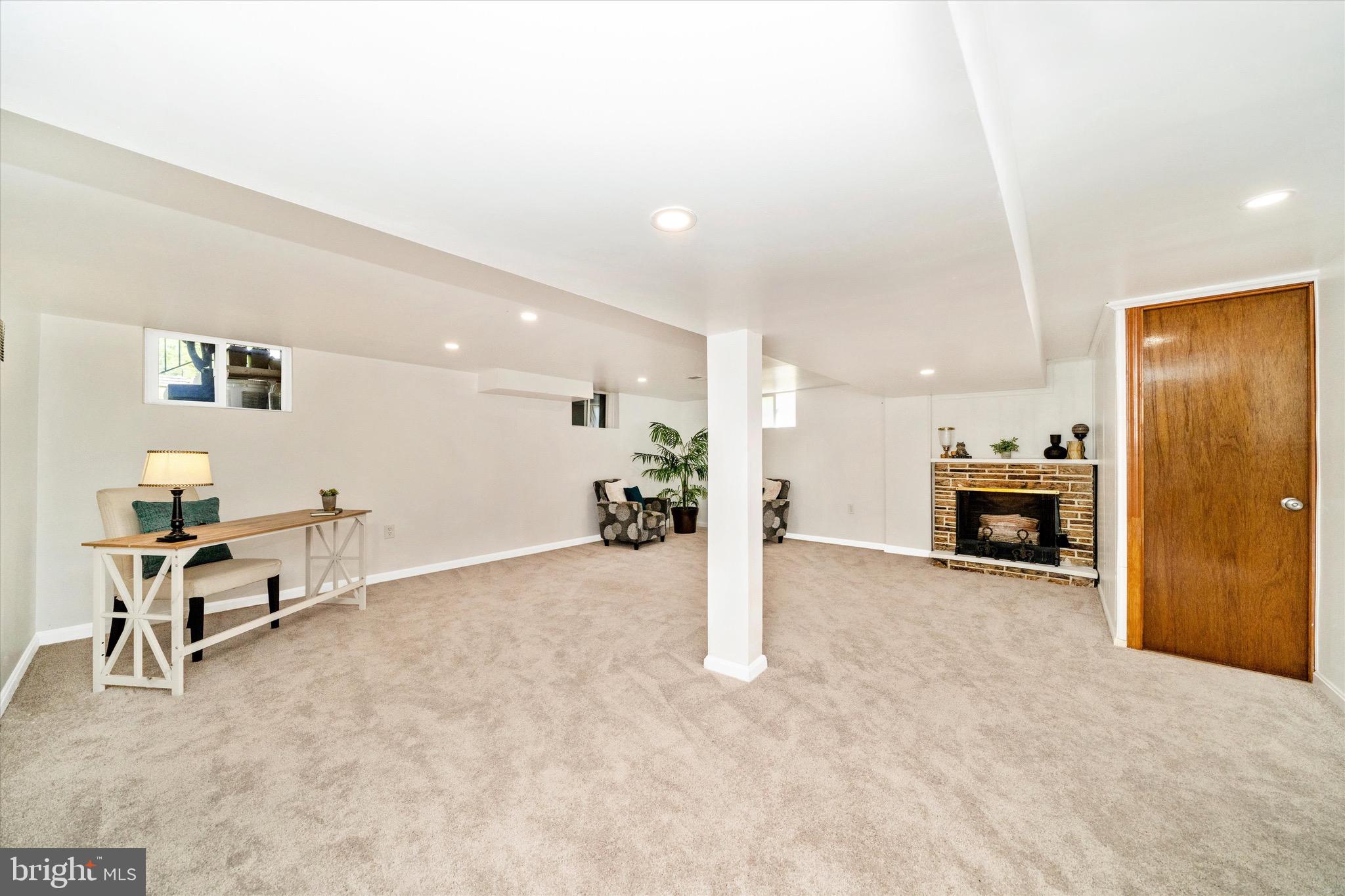 SAVAGE MEADOWS - Residential