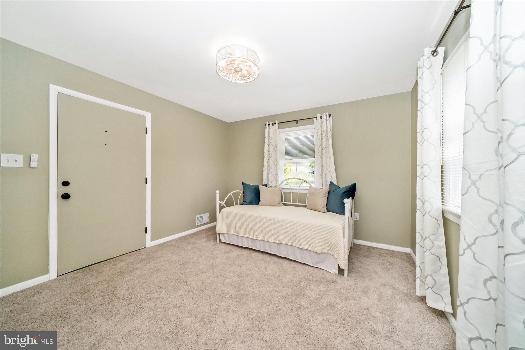 SAVAGE MEADOWS - Residential
