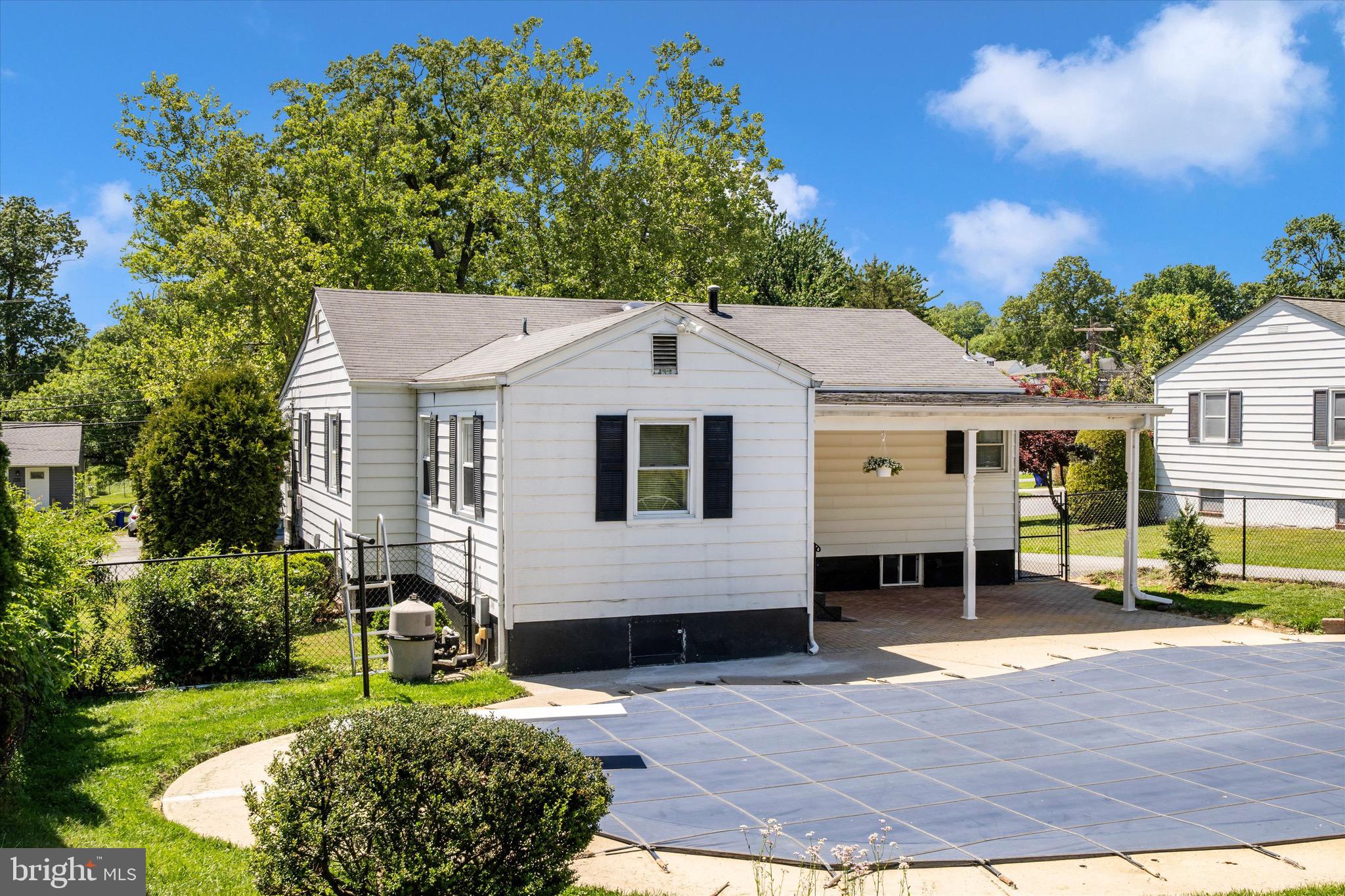 SAVAGE MEADOWS - Residential