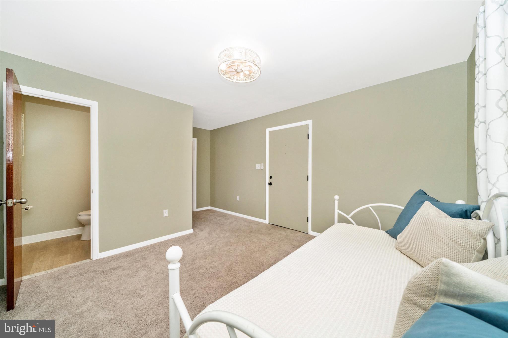 SAVAGE MEADOWS - Residential