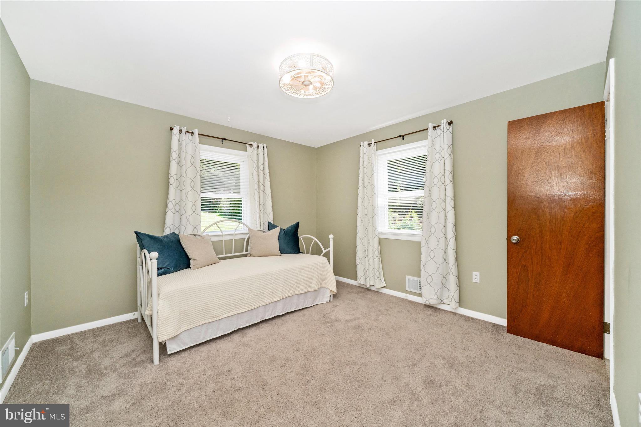 SAVAGE MEADOWS - Residential