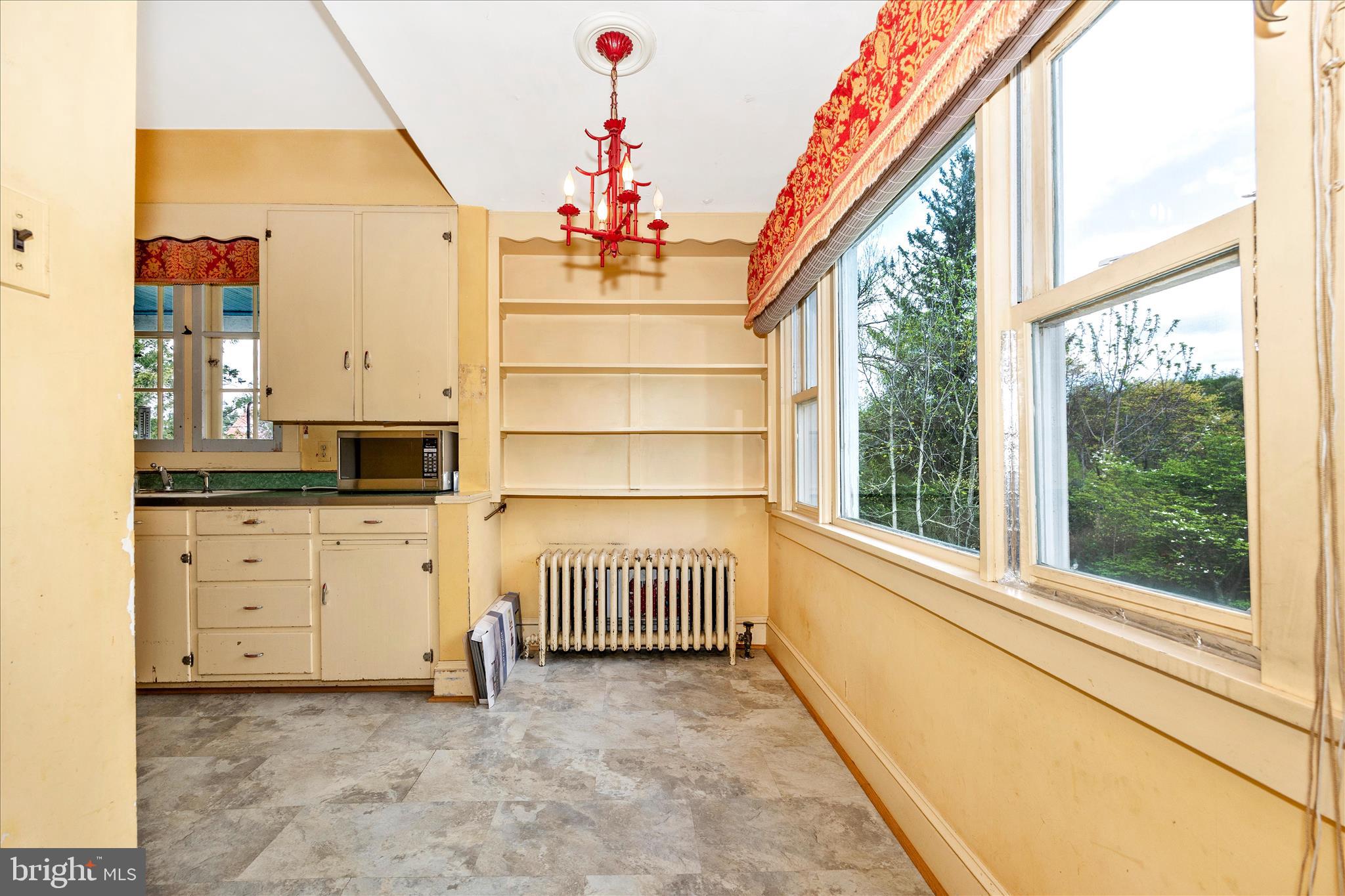 BRADDOCK HEIGHTS - Residential