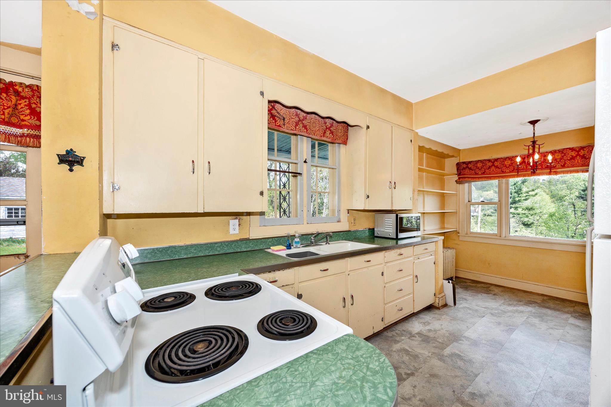 BRADDOCK HEIGHTS - Residential