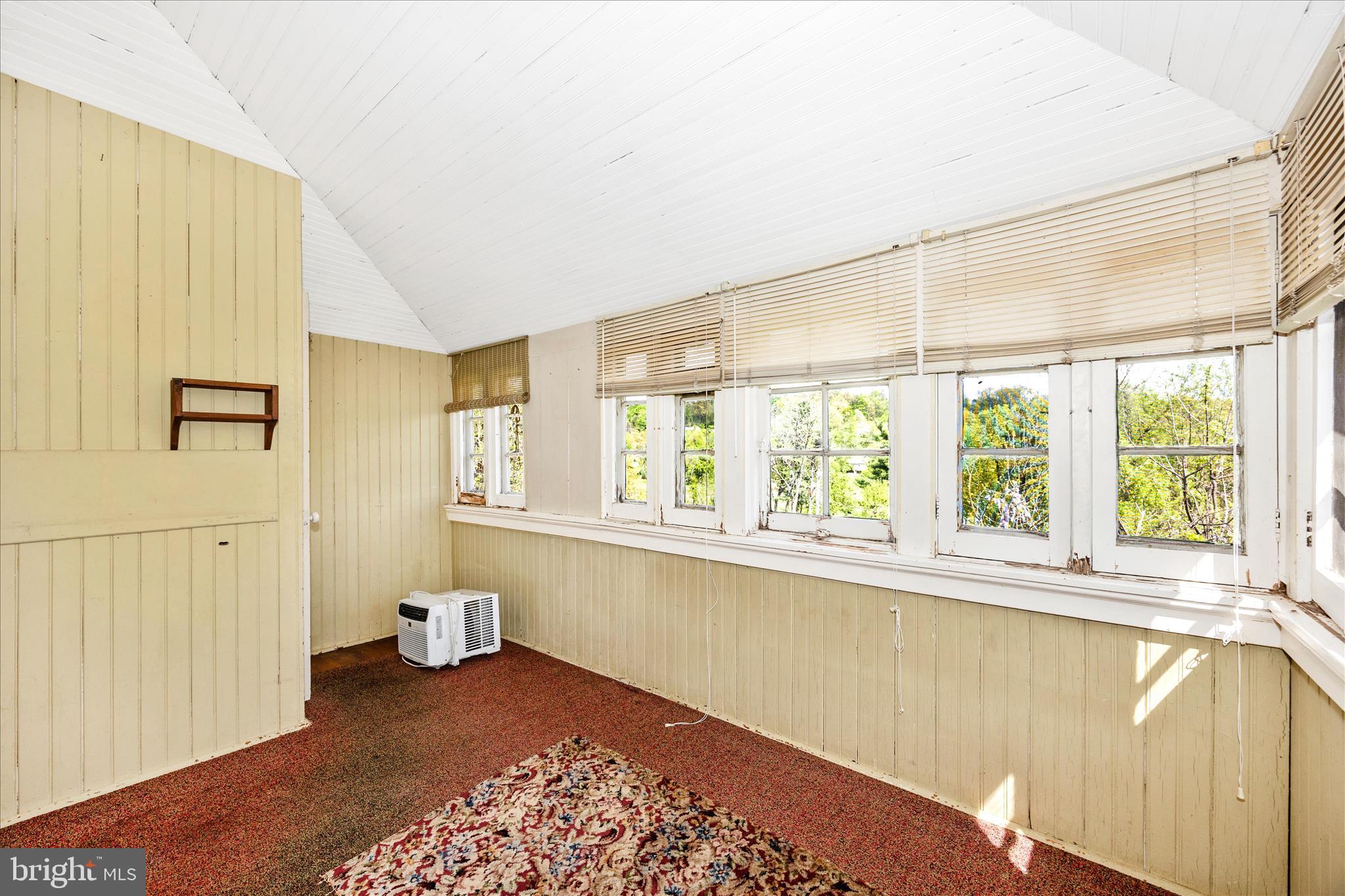 BRADDOCK HEIGHTS - Residential