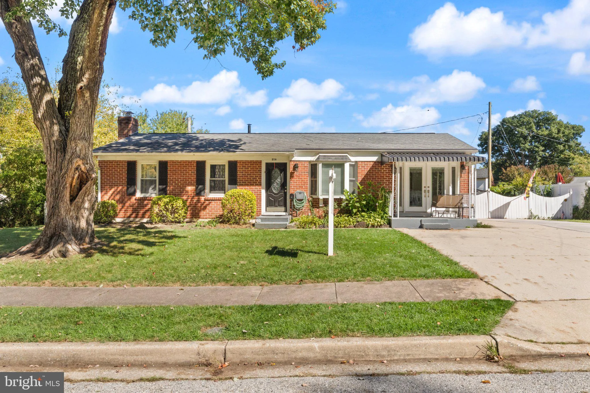 216 Greenview Avenue