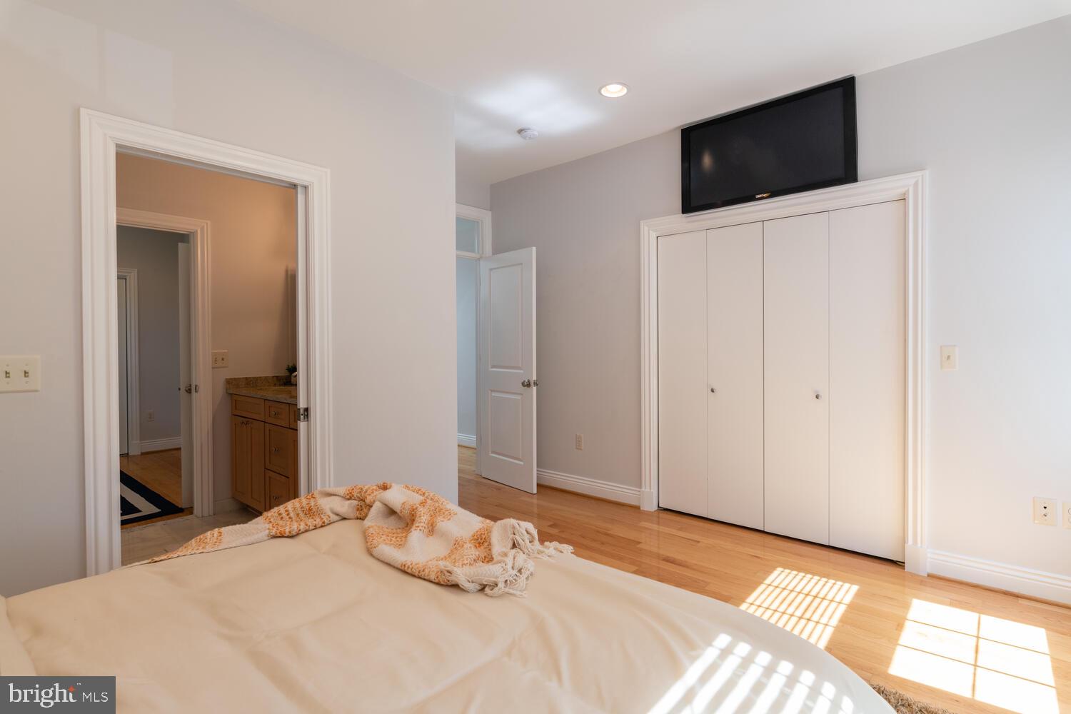 ROSEMONT - Residential