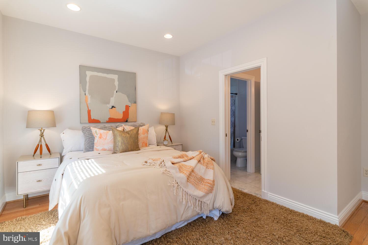 ROSEMONT - Residential