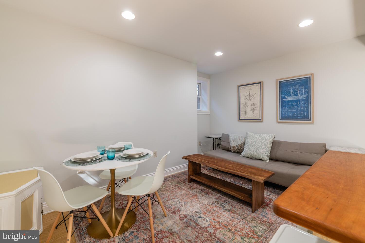 ROSEMONT - Residential