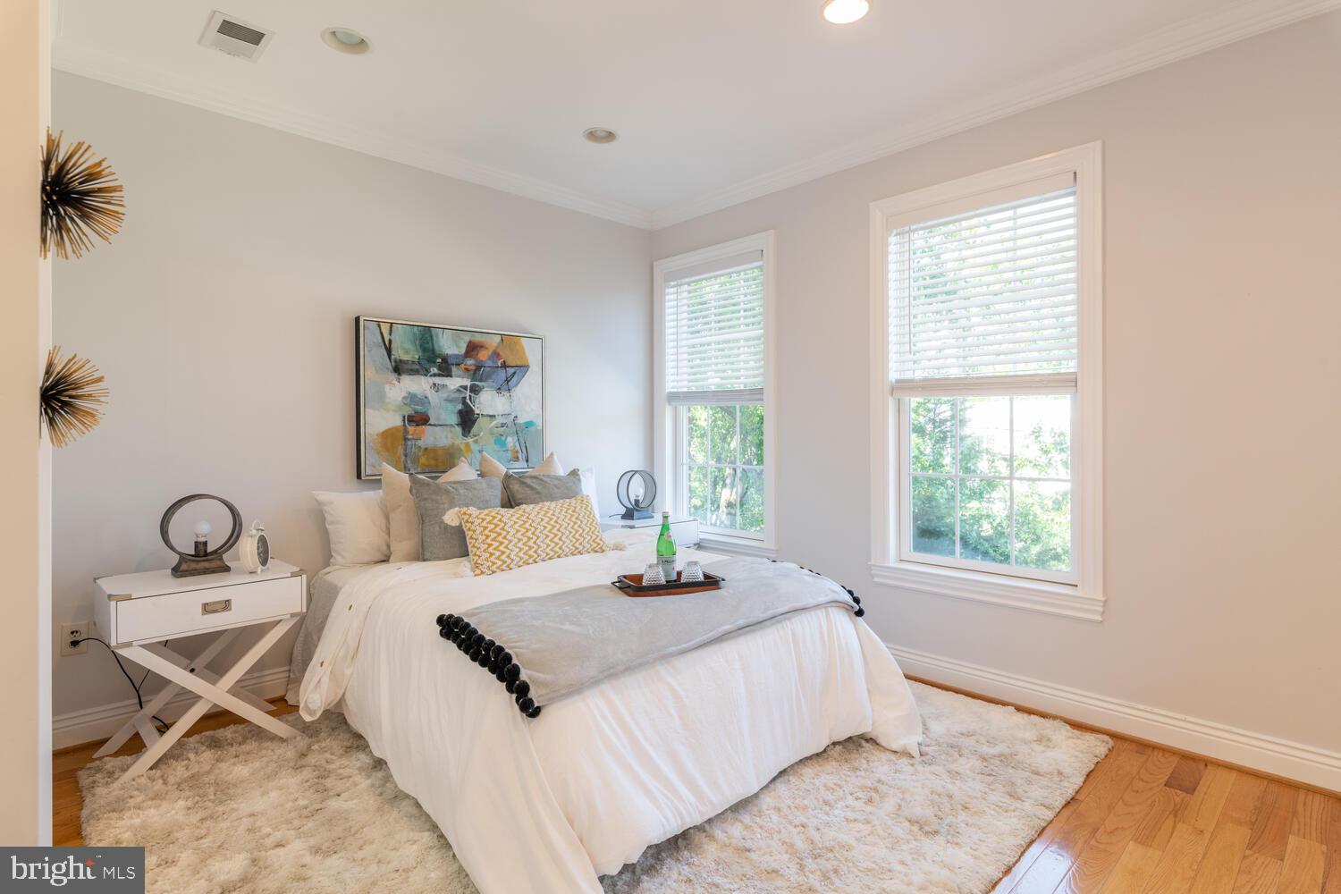 ROSEMONT - Residential