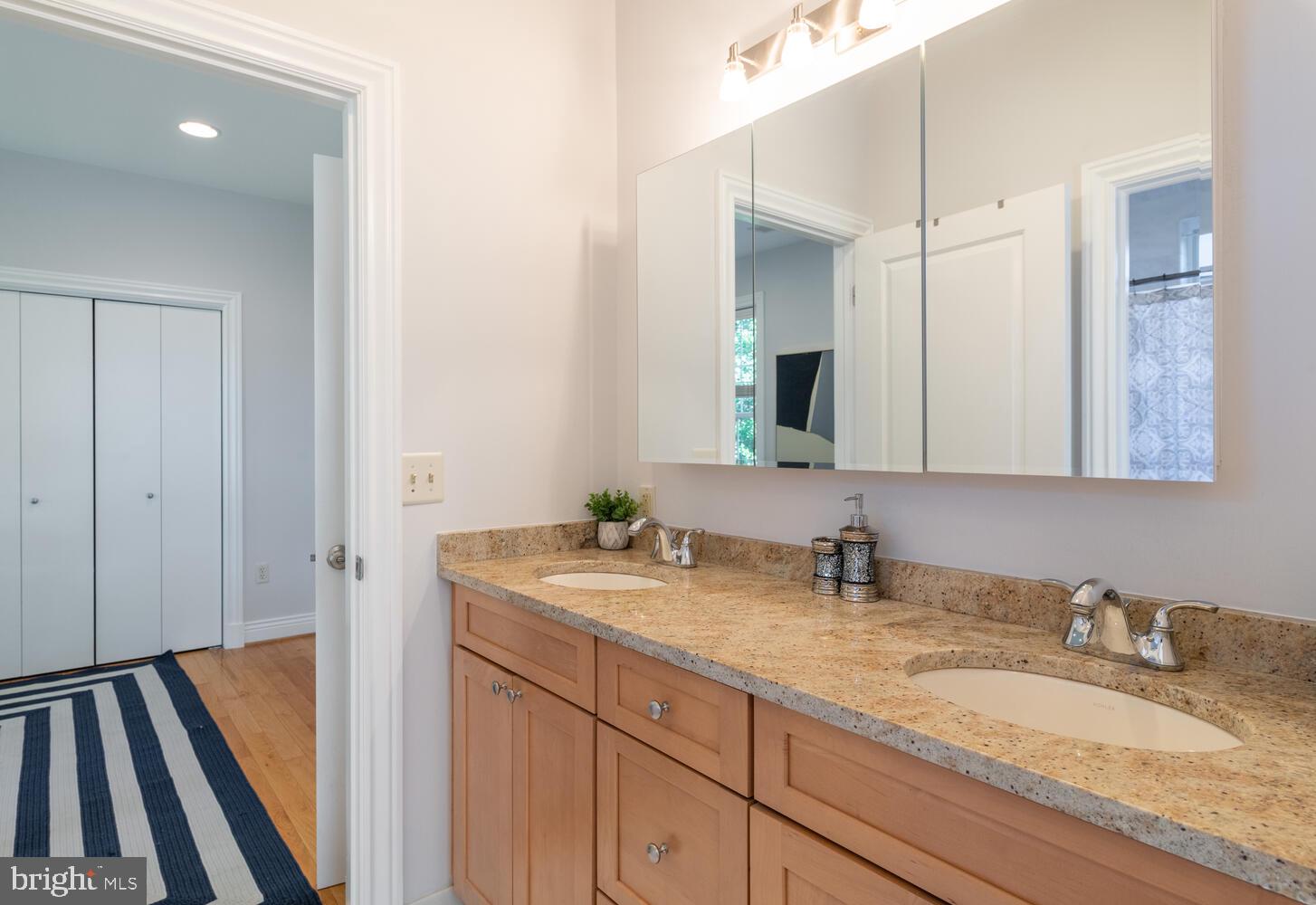 ROSEMONT - Residential