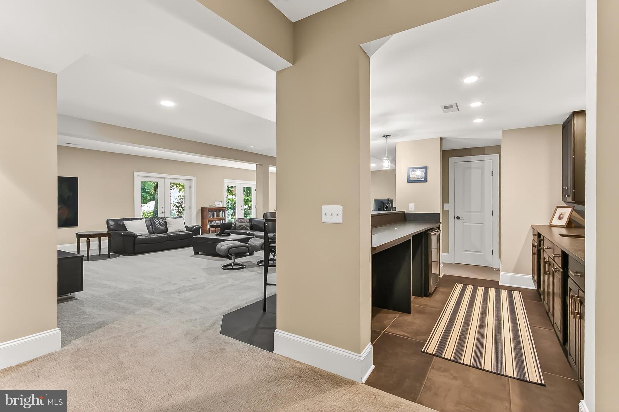 VIENNA WOODS - Residential