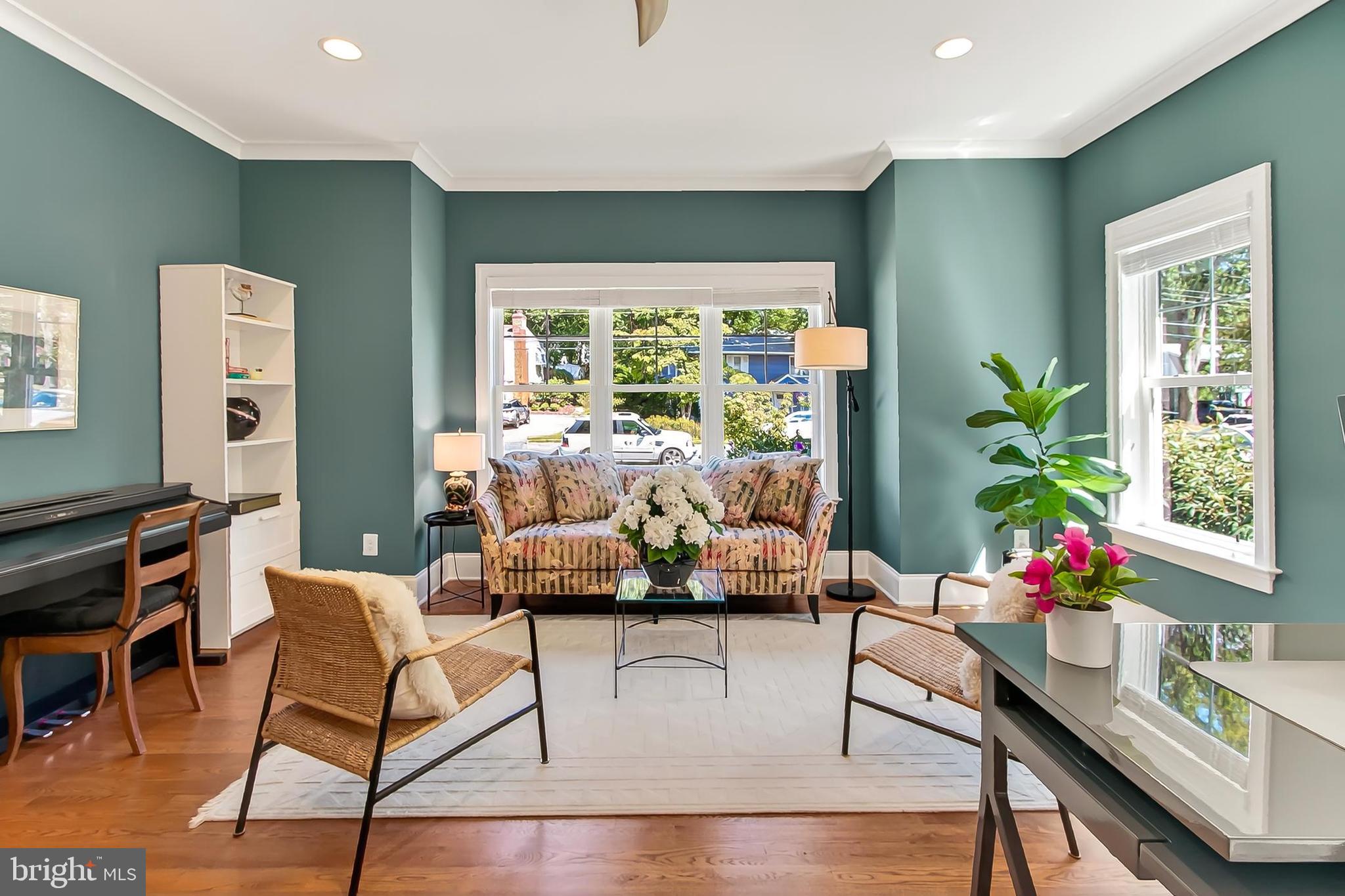 VIENNA WOODS - Residential