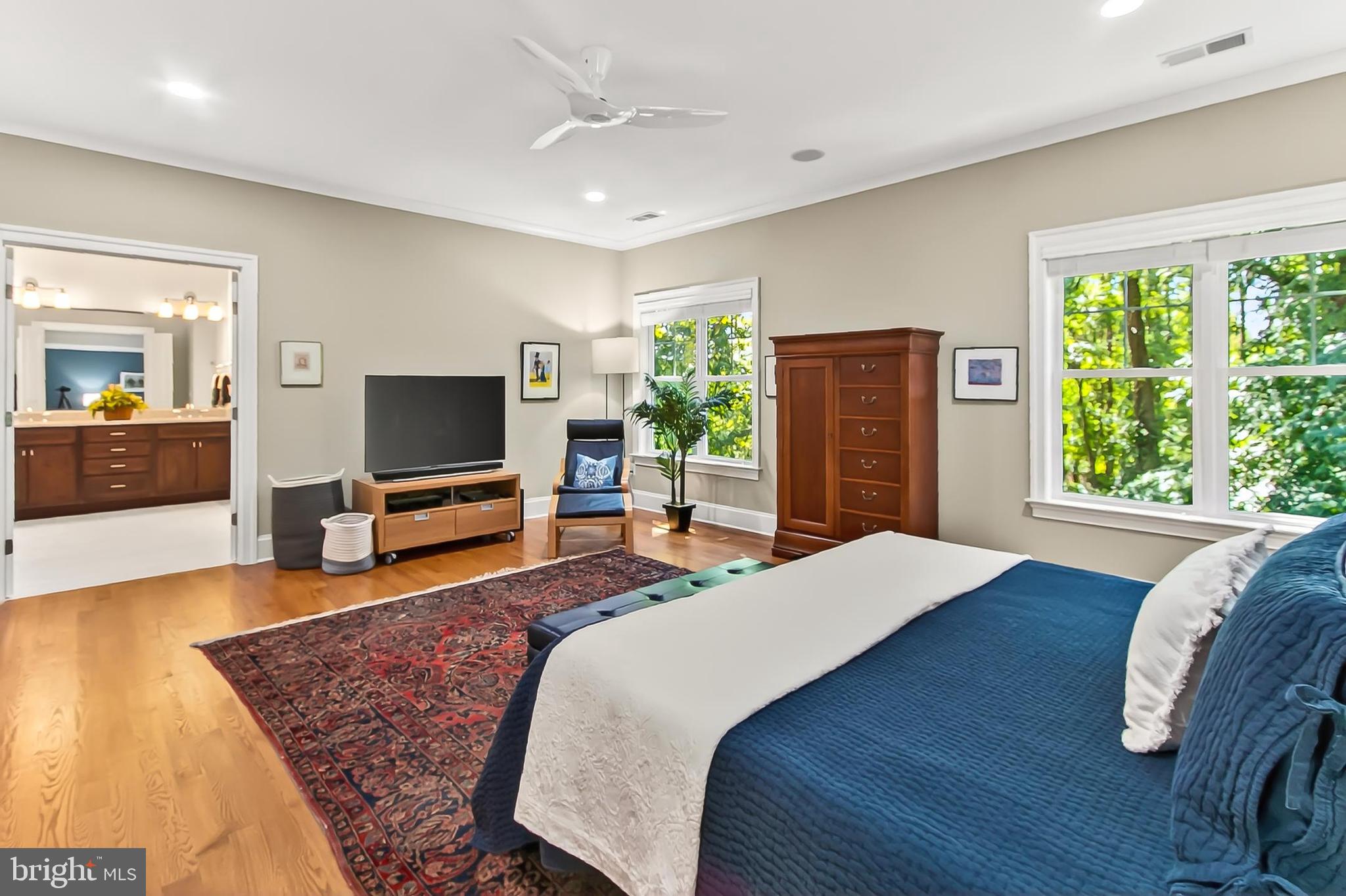 VIENNA WOODS - Residential