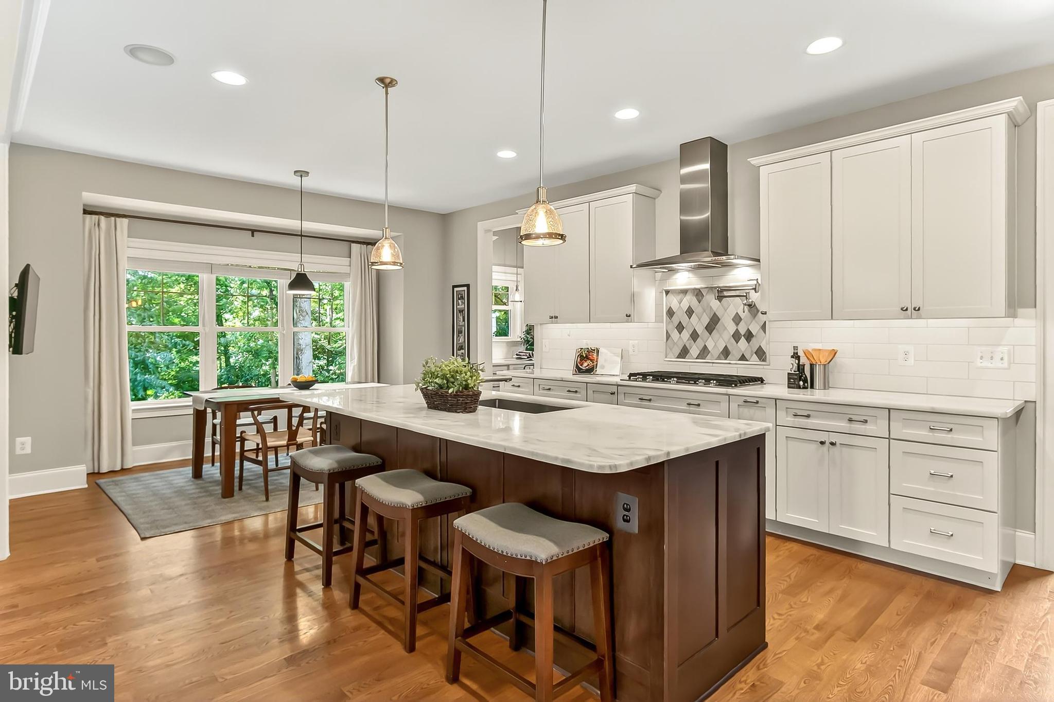 VIENNA WOODS - Residential