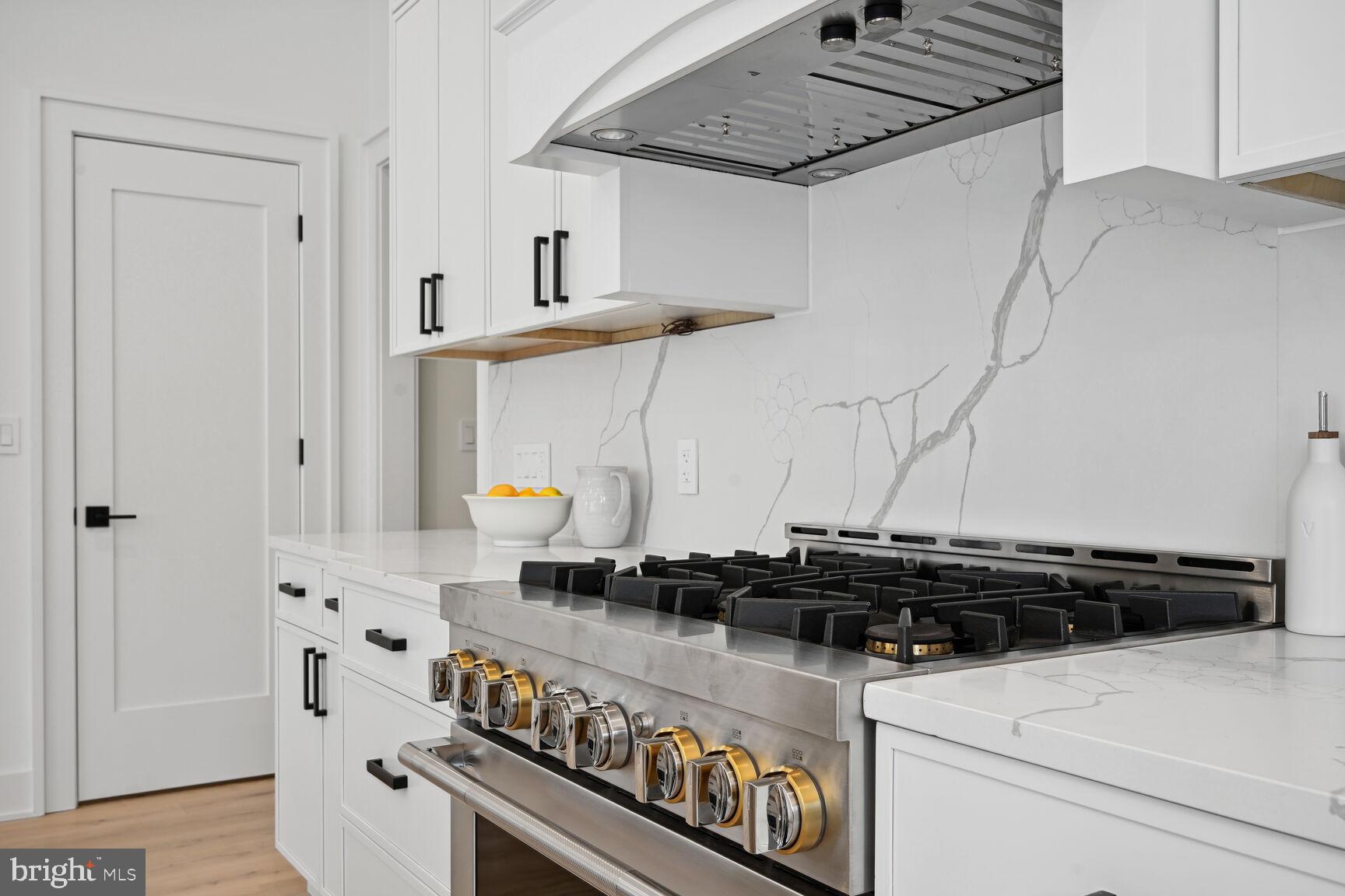 NORTH CHEVY CHASE - Residential