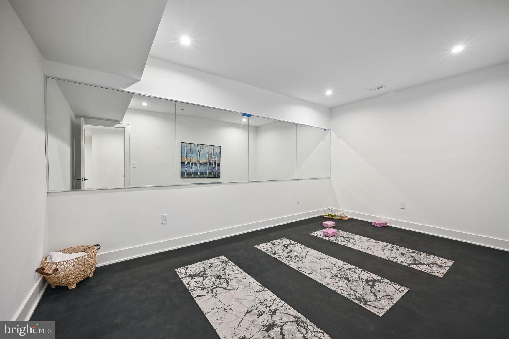 NORTH CHEVY CHASE - Residential