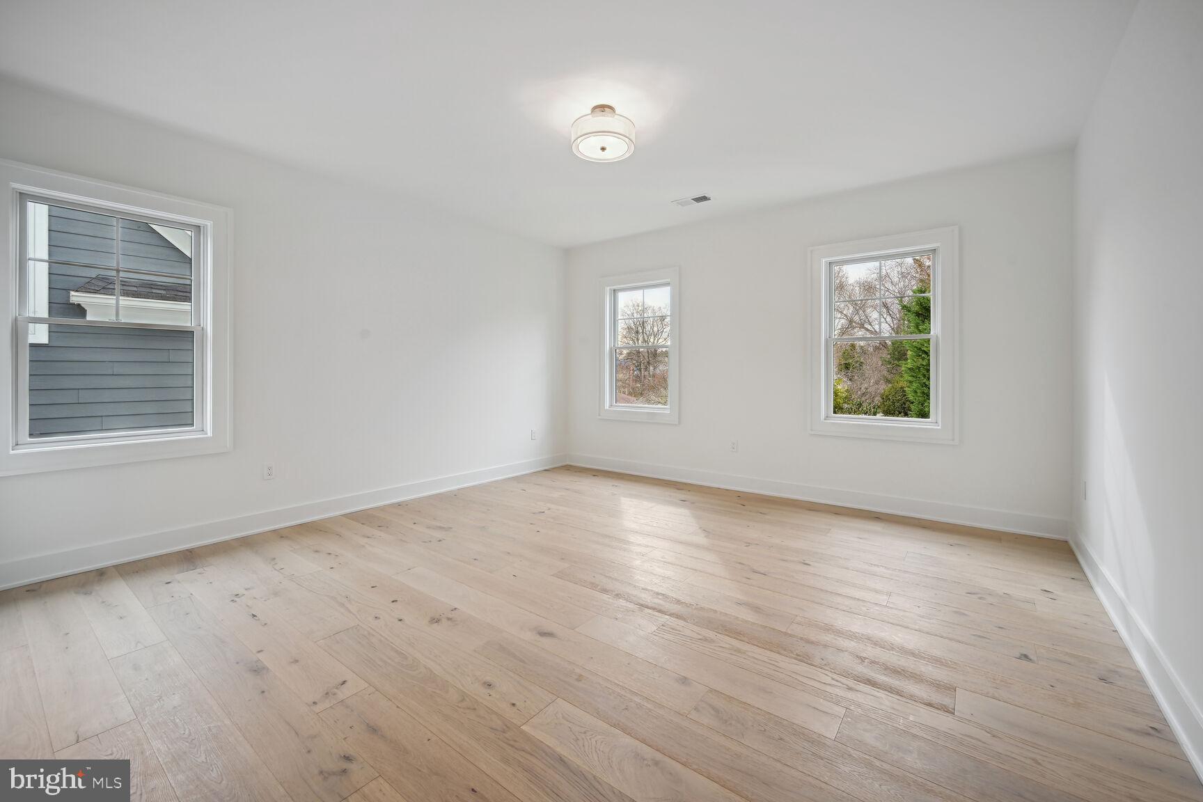 NORTH CHEVY CHASE - Residential