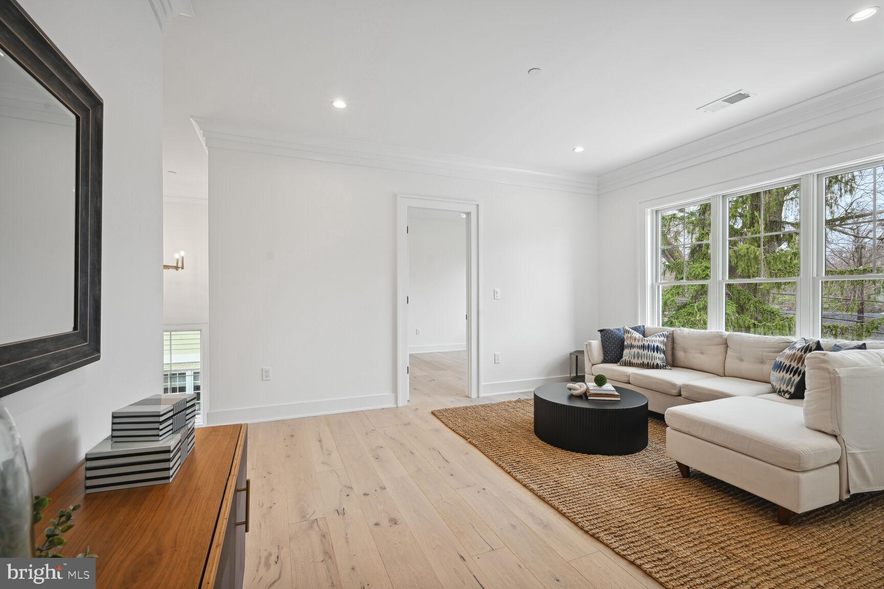 NORTH CHEVY CHASE - Residential