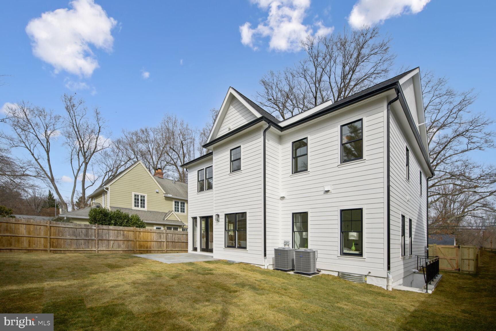 NORTH CHEVY CHASE - Residential