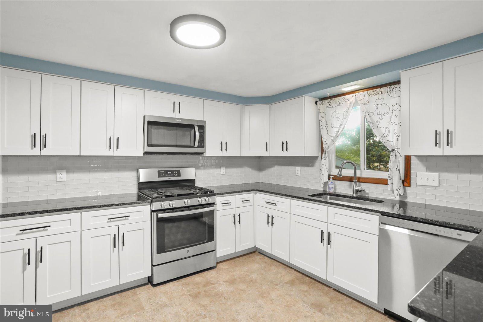 STARVIEW HEIGHTS - Residential