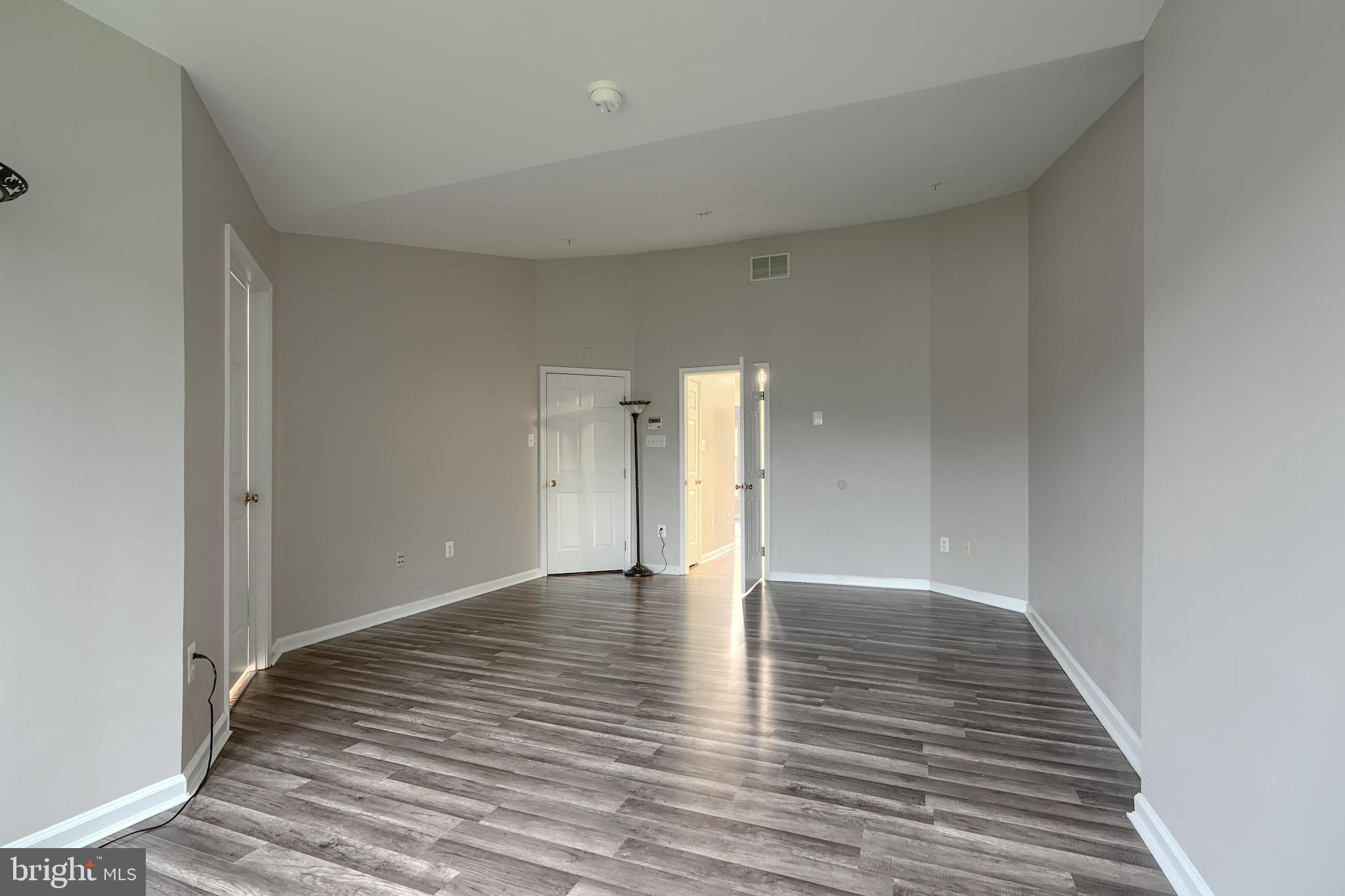 ELLICOTT OVERLOOK - Residential Lease