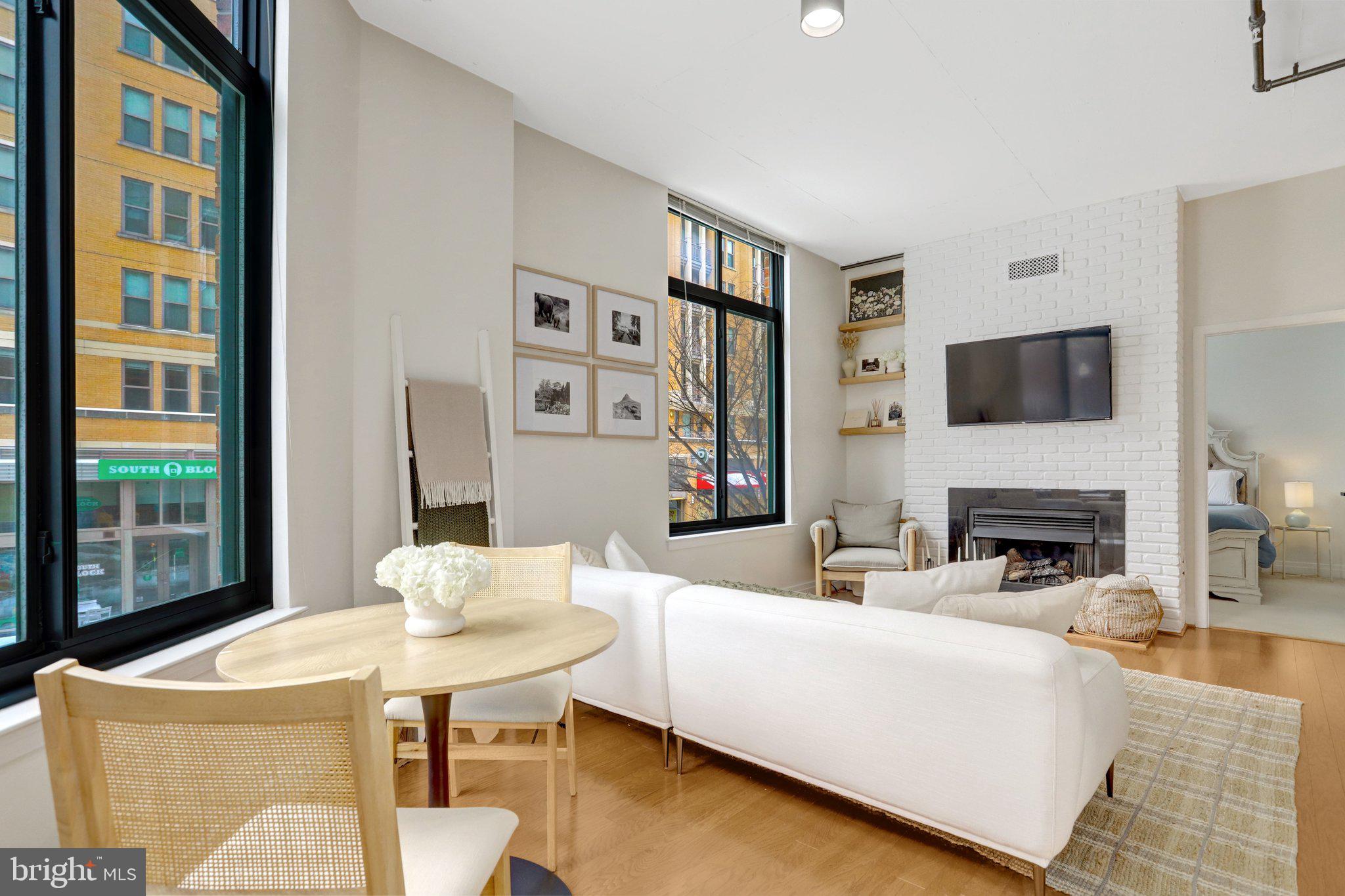 1201 N GARFIELD STREET 206