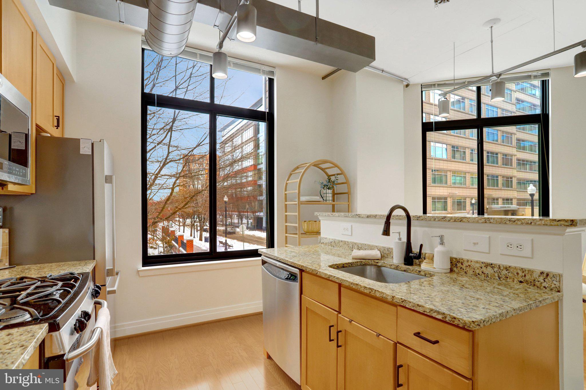 CLARENDON - Residential